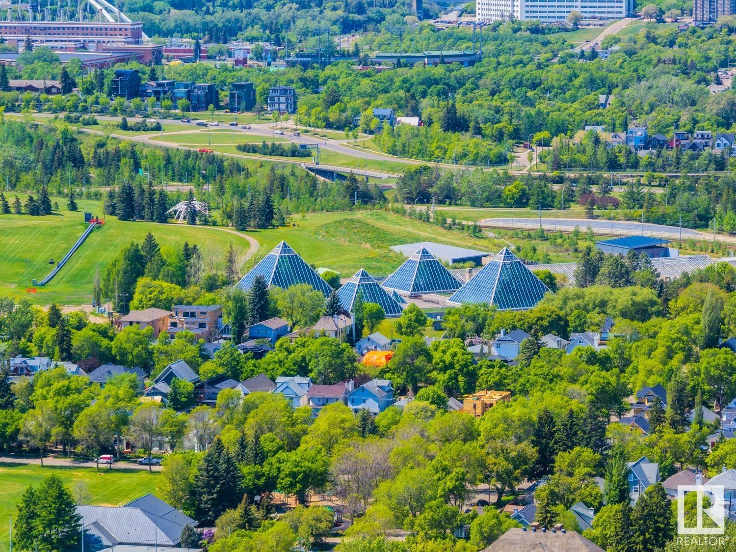 http://cdnparap120.paragonrels.com/ParagonImages/Property/p12/RAE/225347493/58/0/0/ebdb01d78690b785f9d4f9e3ace1249a/1/36349b28f6823536ce09eedad2560a47/225347493-0640ad18-cf69-4abe-ad0b-1c5747f2aa27.JPG