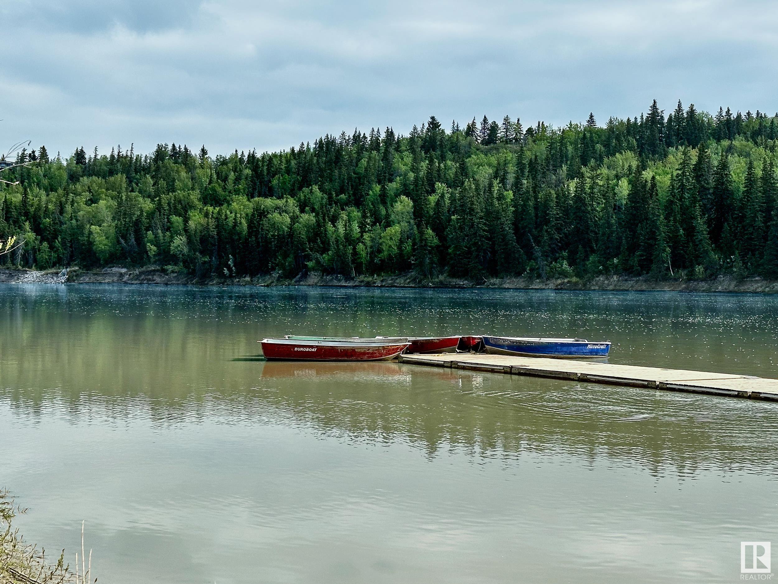http://cdnparap120.paragonrels.com/ParagonImages/Property/p12/RAE/225348027/49/0/0/a7123c6ae35c2b0aa2237a5962ba8a9f/1/683c10c736a584e865019b5e17b7d70f/225348027-de1a644d-164d-4e36-bece-ff411482ac4c.JPG