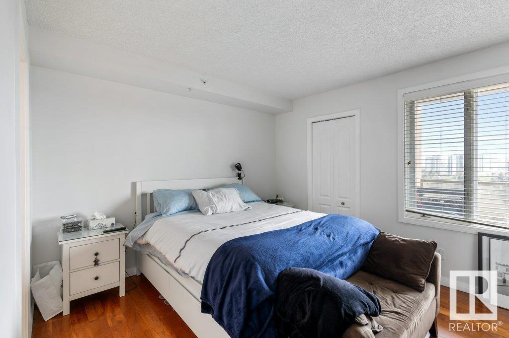 http://cdnparap120.paragonrels.com/ParagonImages/Property/p12/RAE/225348248/15/0/0/774f14ba4115c4818d0f36df36c8609a/1/c3b563a39a9e1dec01ff47d16d2079e8/225348248-769838cf-3144-475a-9eb5-d066eba91951.JPG