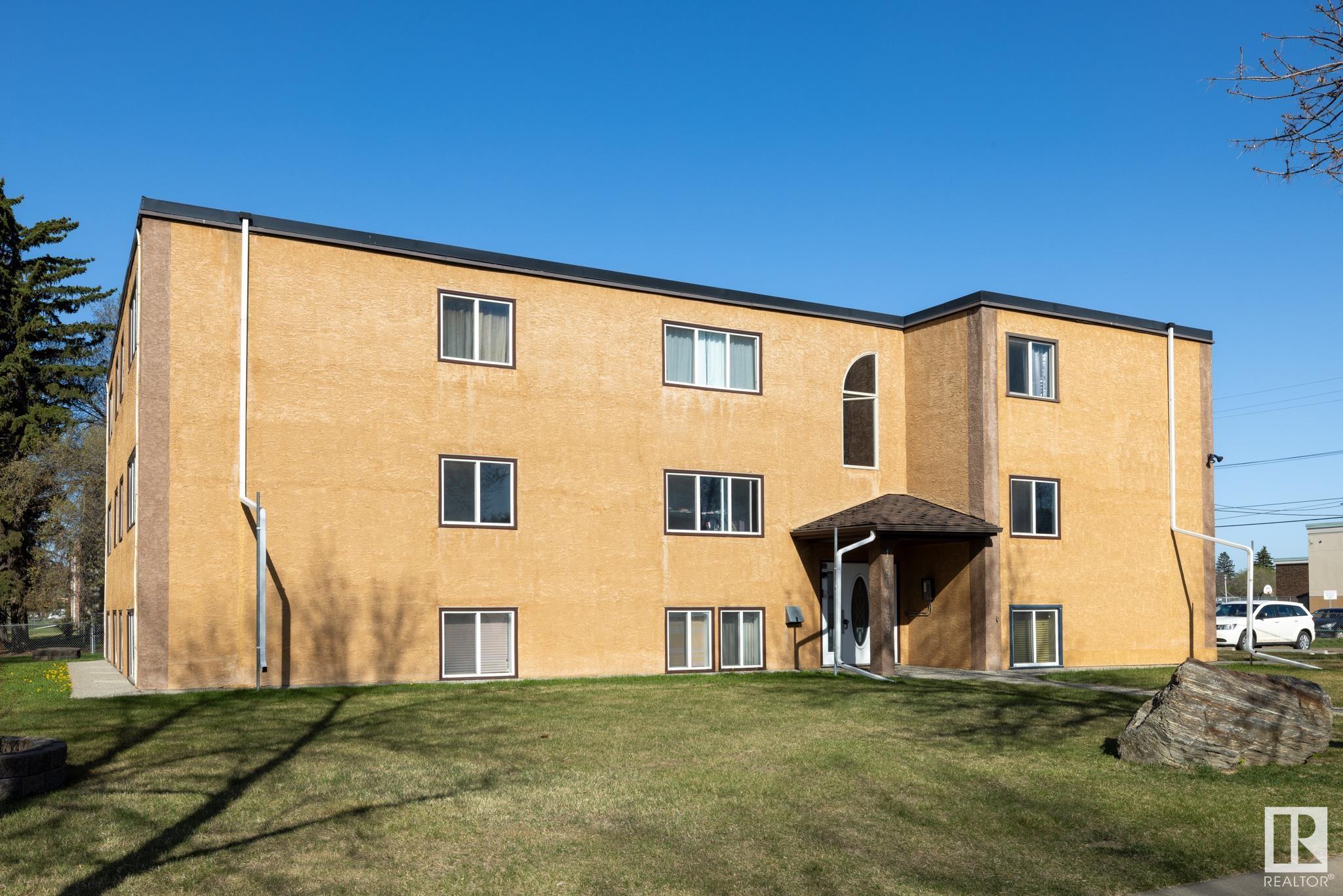 4 - 10904 159 Street Nw, Mayfield, Edmonton 2