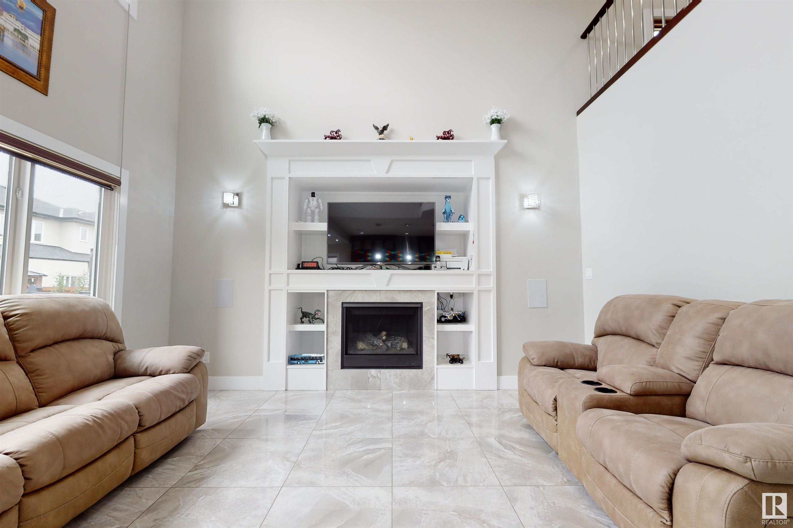 Photo 15 at 2617 21a Avenue Nw, Laurel, Edmonton