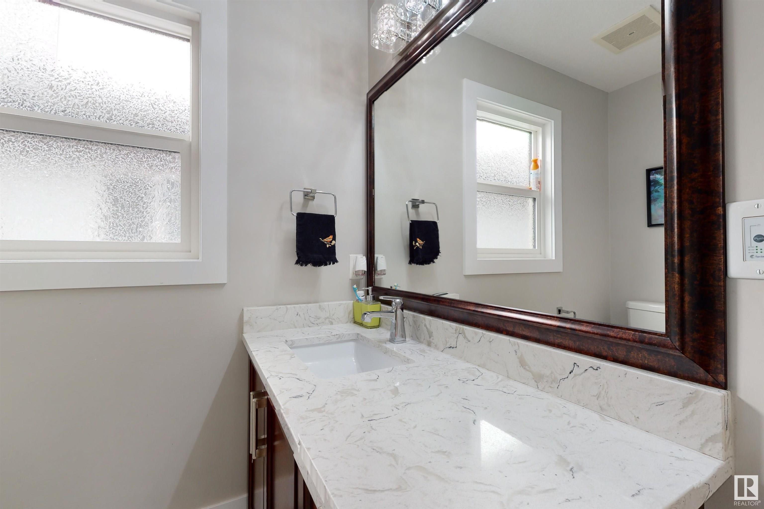 Photo 37 at 2617 21a Avenue Nw, Laurel, Edmonton