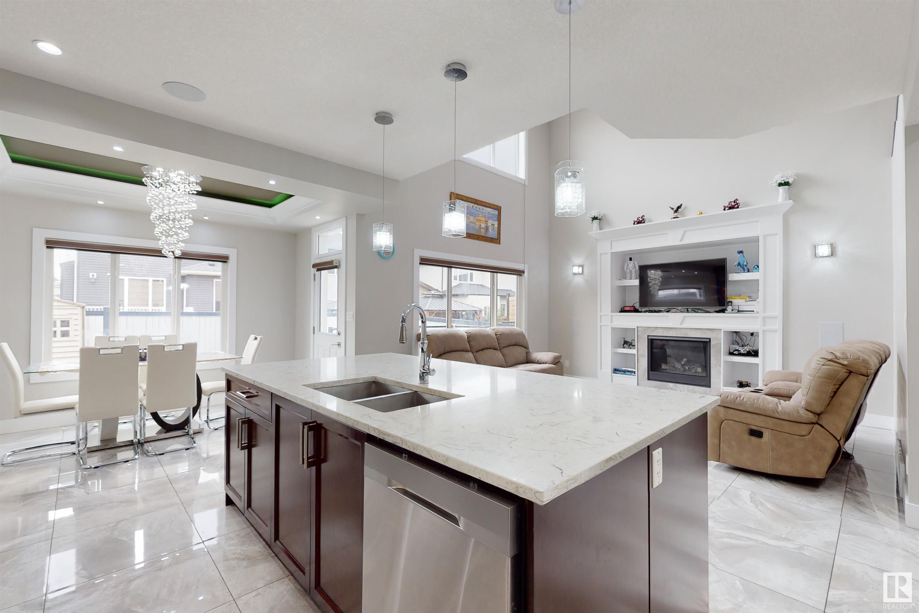 Photo 10 at 2617 21a Avenue Nw, Laurel, Edmonton