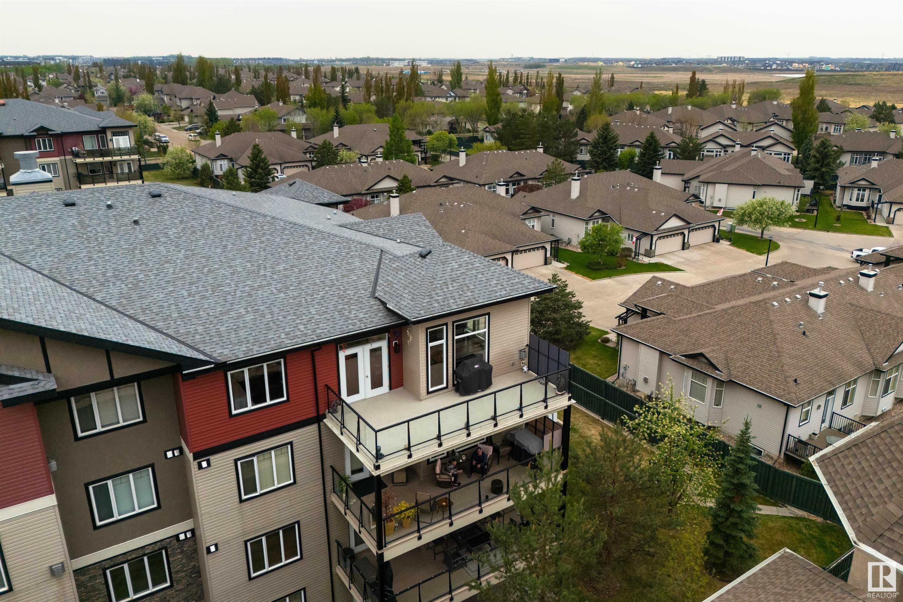 http://cdnparap120.paragonrels.com/ParagonImages/Property/p12/RAE/225348889/27/0/0/44cbf71343e24476b676ec40e01407f8/1/3bb40fbf020f137aadb1697fb7a798b6/225348889-54edfd58-04e8-4445-ba1a-0cc0086f18c3.JPG