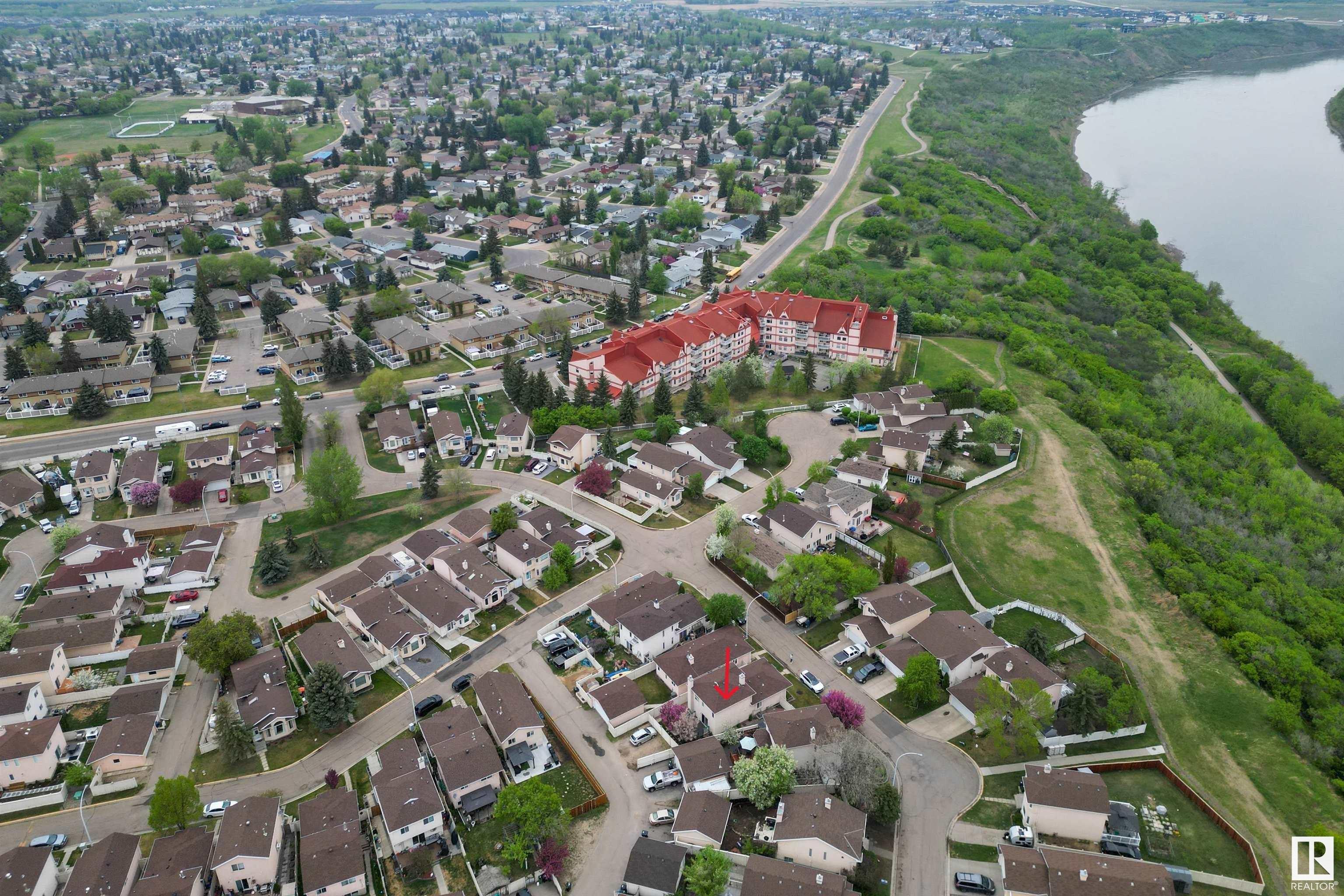 http://cdnparap120.paragonrels.com/ParagonImages/Property/p12/RAE/225349180/45/0/0/3e23fecaf8588c79f9c15e7d12af18f1/1/bad6e5d8dce0773c931442c825edf60f/225349180-df59c5e5-6fb9-4487-9ae5-09816d8a950d.JPG