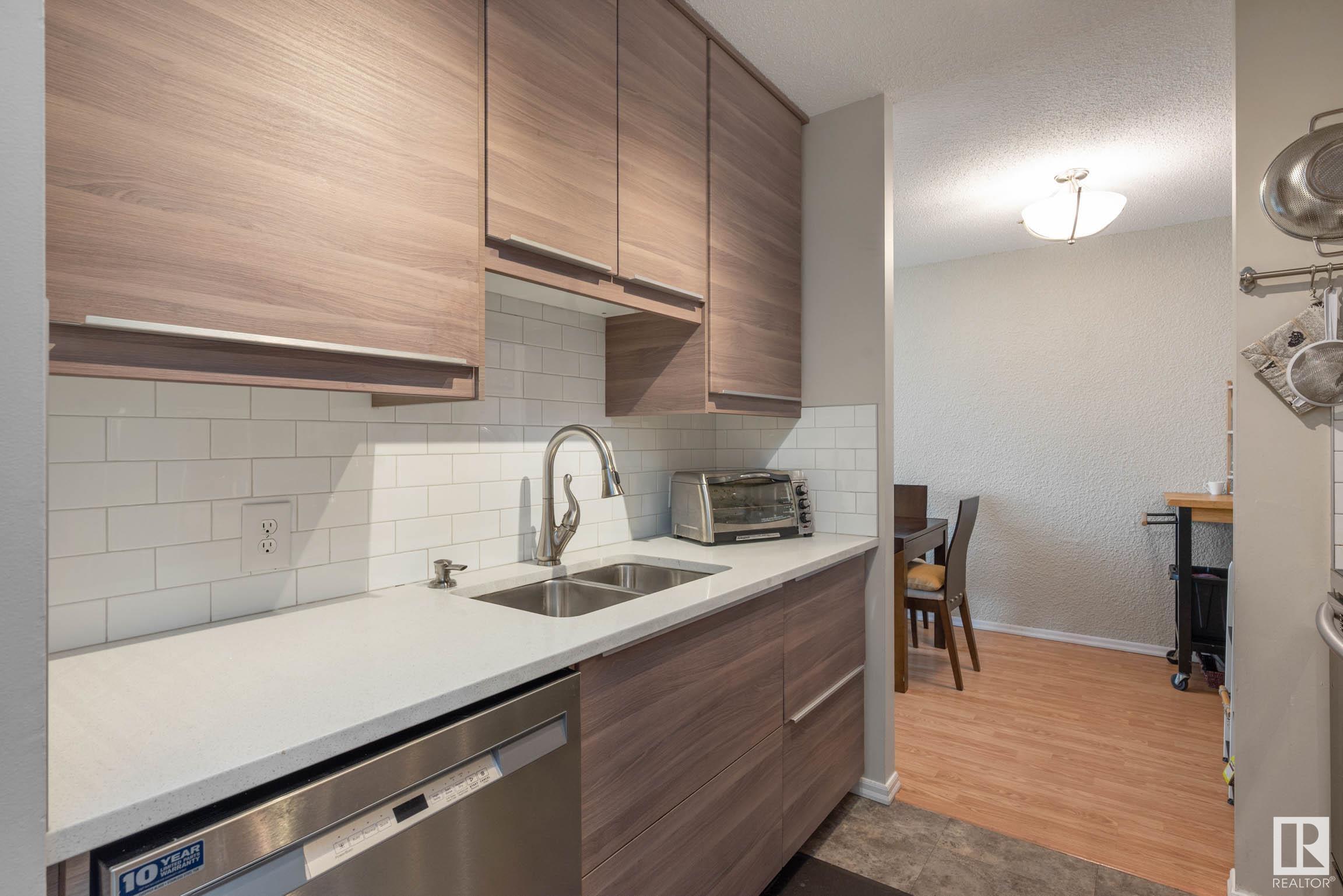 810 - 11307 99 Avenue Nw, Wîhkwêntôwin, Edmonton 2