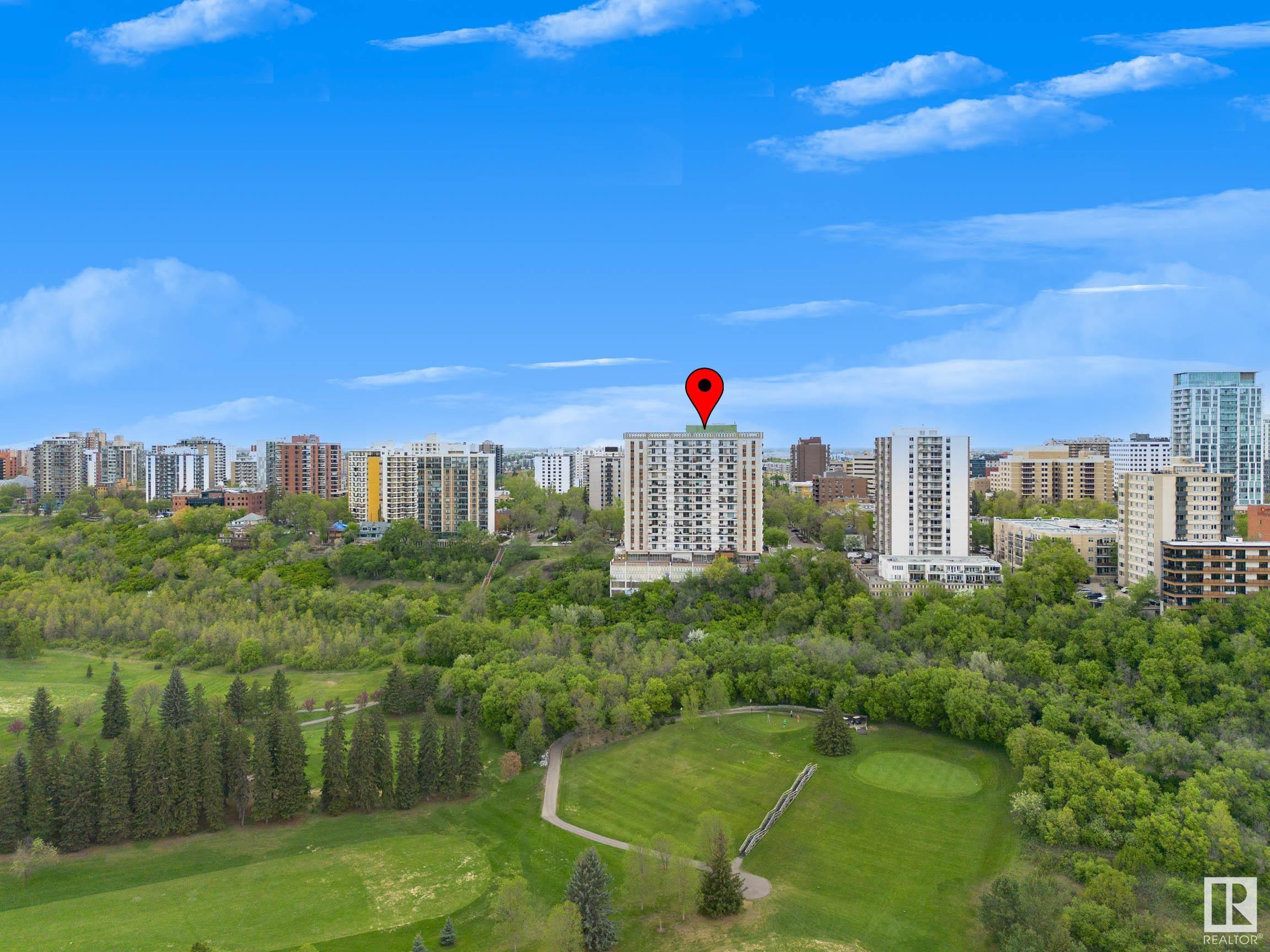 http://cdnparap120.paragonrels.com/ParagonImages/Property/p12/RAE/225349633/25/0/0/e35cca4d824c56c7357c5d7ae1860b38/1/f5715d7a8f805f629961c5a883bda354/225349633-4811ecb4-e732-44df-bea0-dcb420668874.JPG