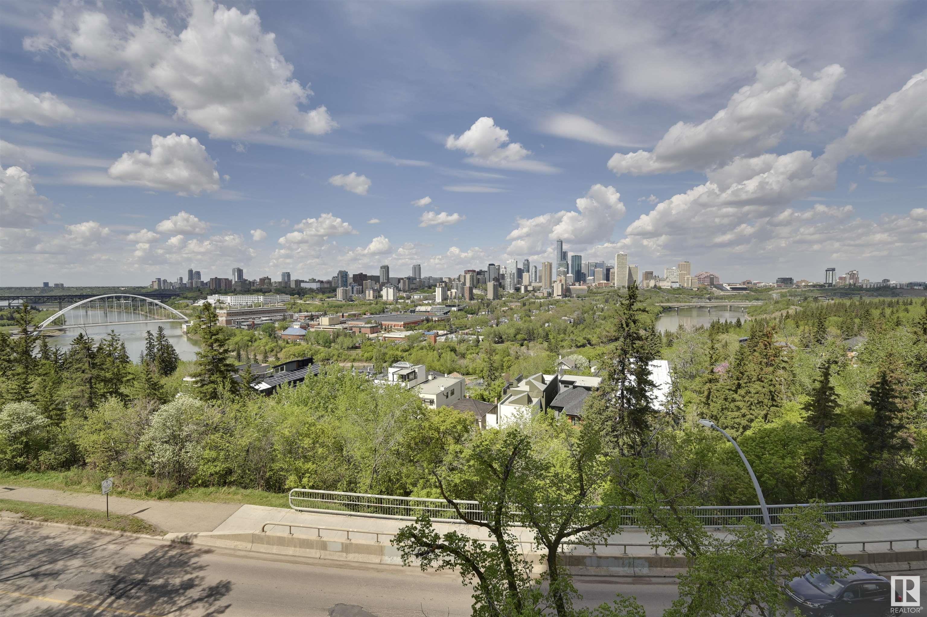 http://cdnparap120.paragonrels.com/ParagonImages/Property/p12/RAE/225349989/41/0/0/f2d3119b452f477cabb6e3684c37cffd/1/969e2eae61f81b4a1ef1beb345691967/225349989-5DB16F65-D9F6-4D0F-9E93-05E099370A1B.JPG