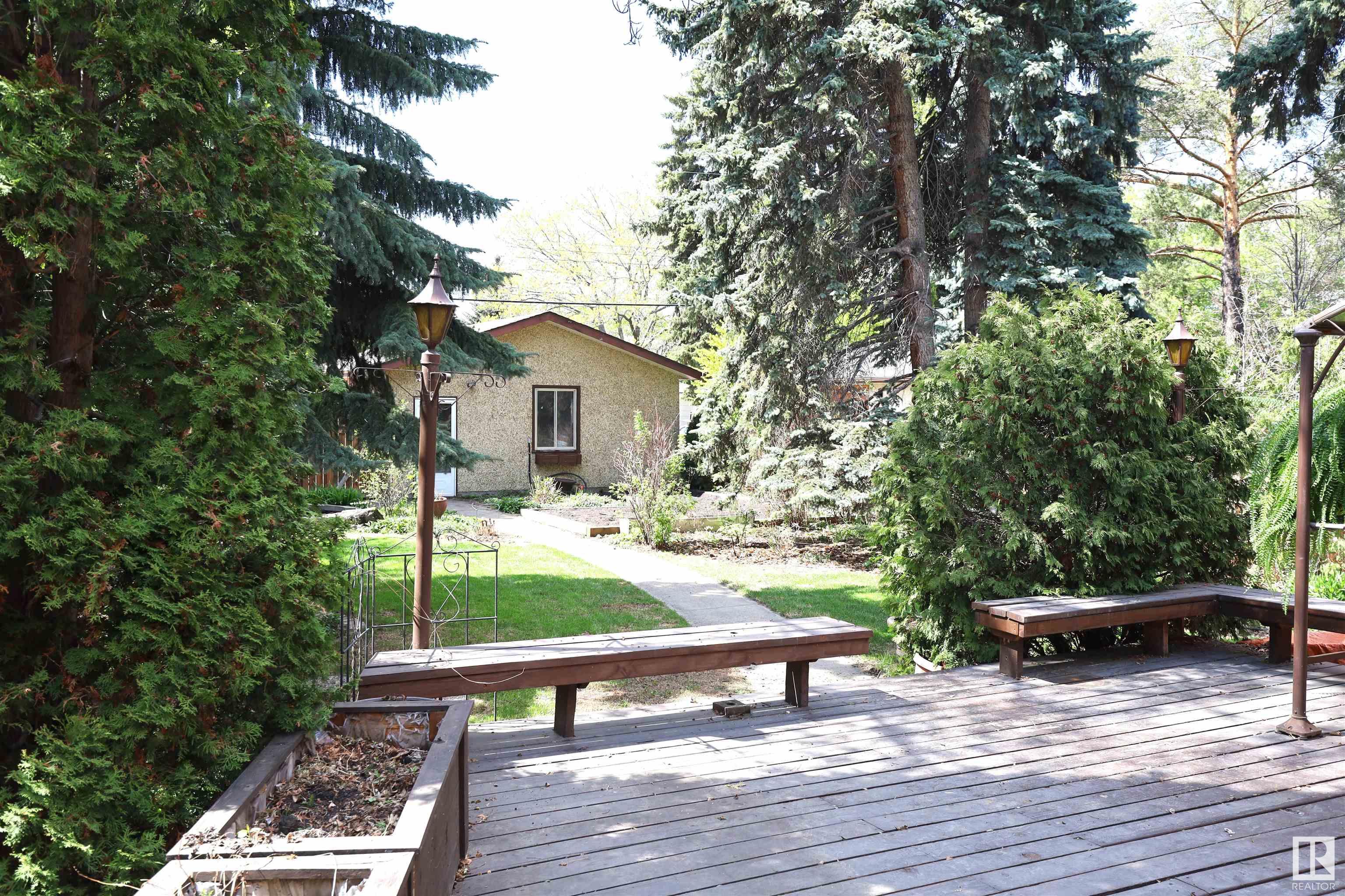 http://cdnparap120.paragonrels.com/ParagonImages/Property/p12/RAE/225350036/11/0/0/58292be8d165e1fe36d2f3b25c7394b9/1/143e3540b774ccc4e05ed2343861f126/225350036-03a33baa-9e09-47ef-9e1b-0fe6d93184df.JPG