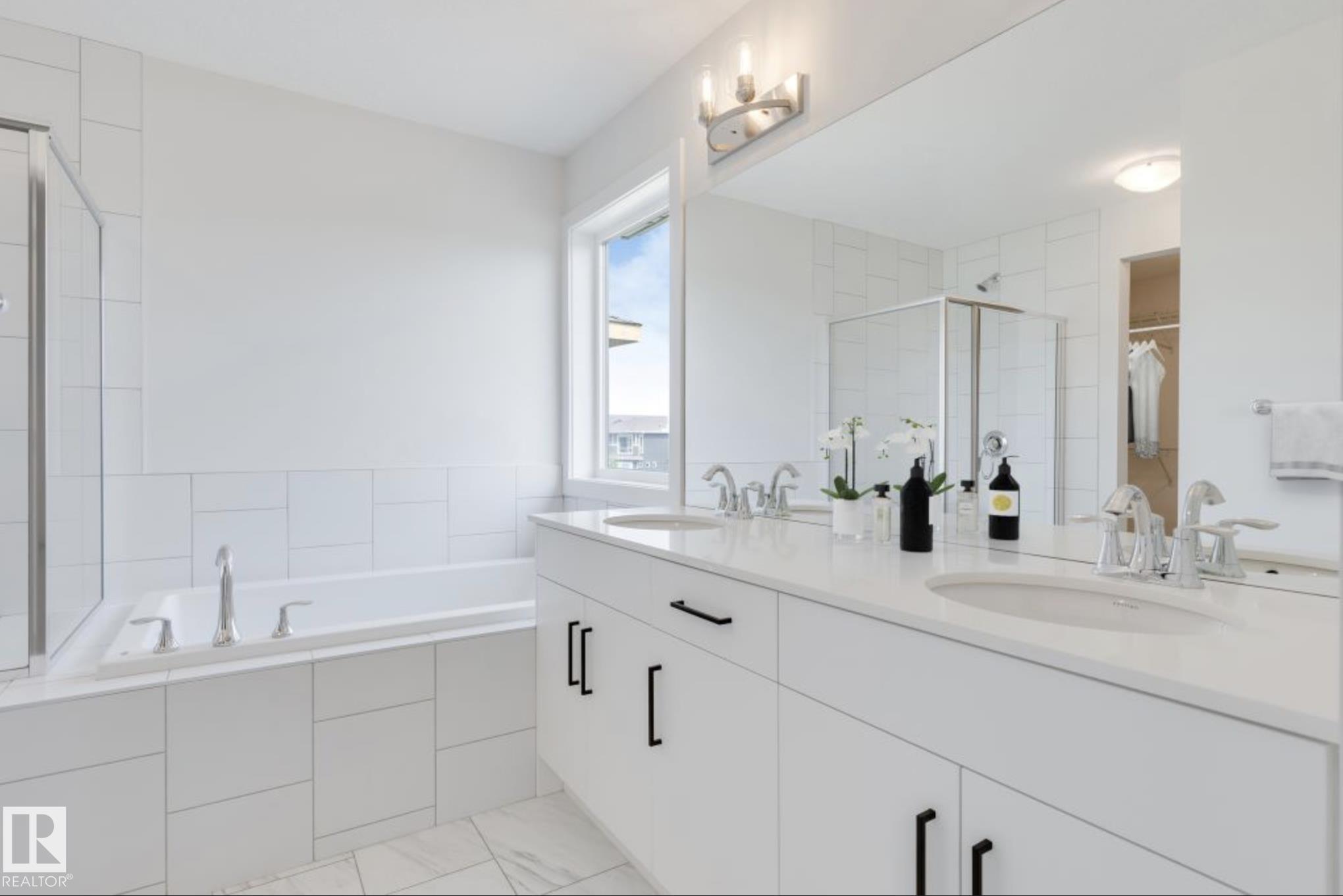 Picture for 2033 Muckleplum Link SW