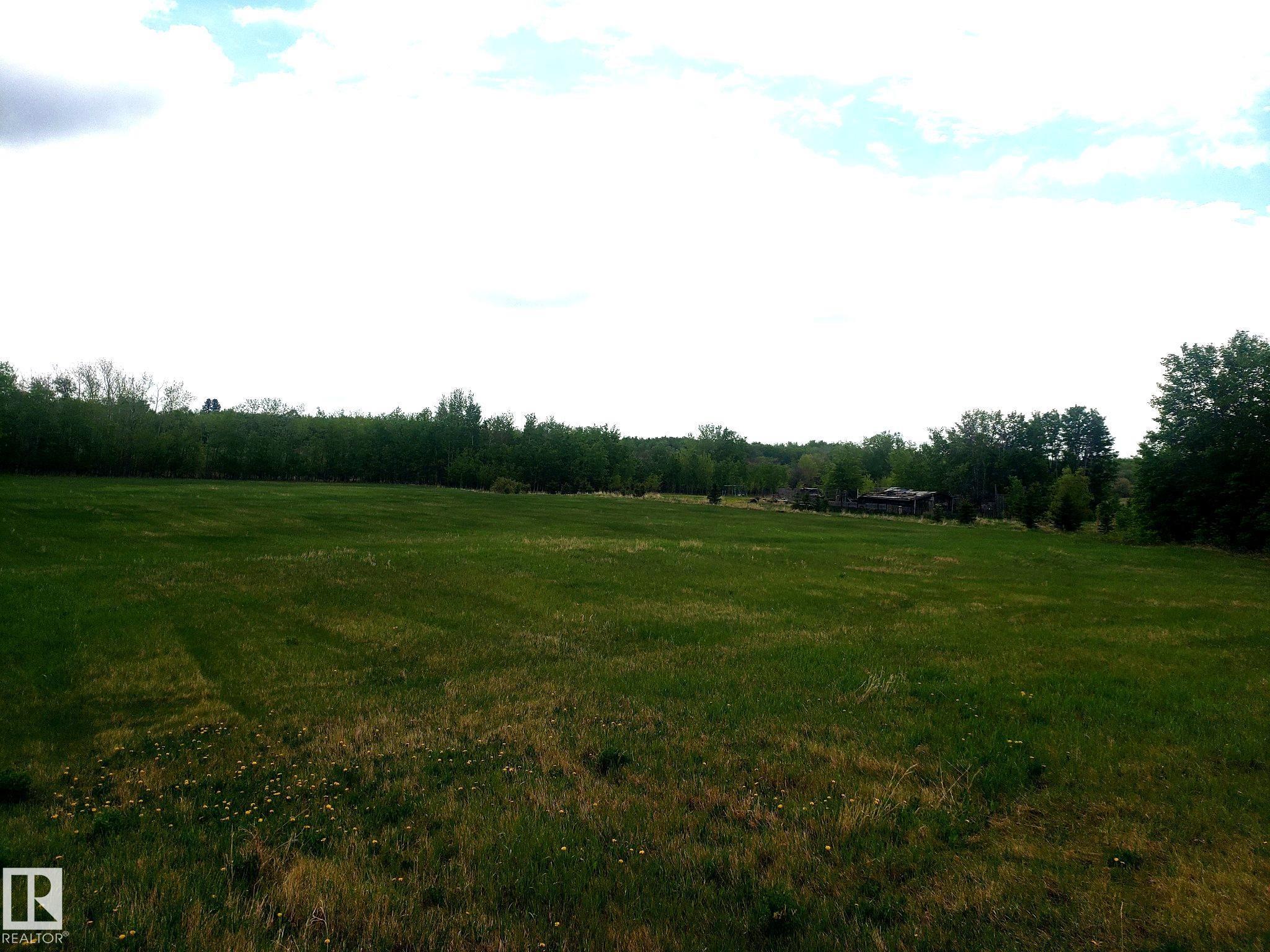 Photo 6 at 33 Edouard Road, Braun Village, Rural Sturgeon County