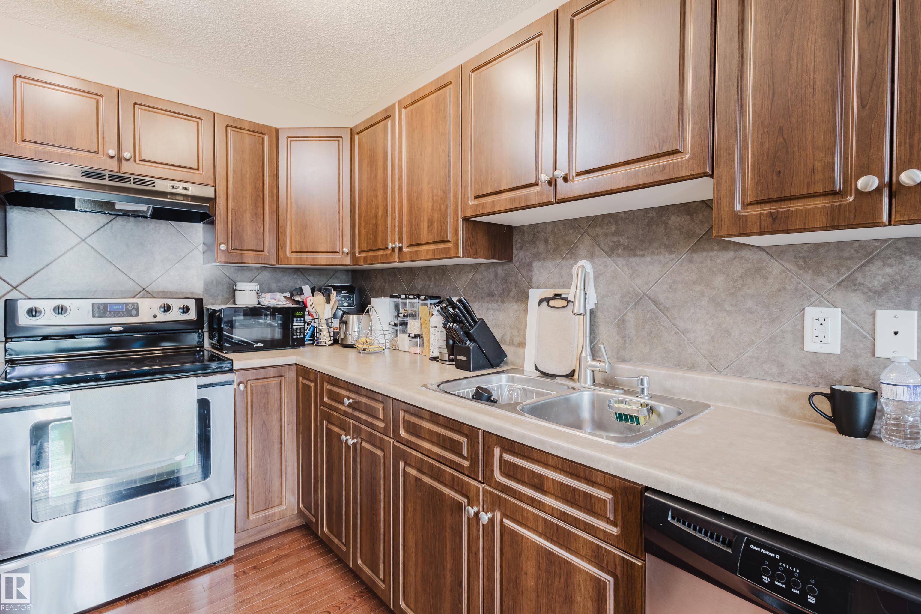 Photo 11 at 2355 Lemieux Place NW, Leger, Edmonton