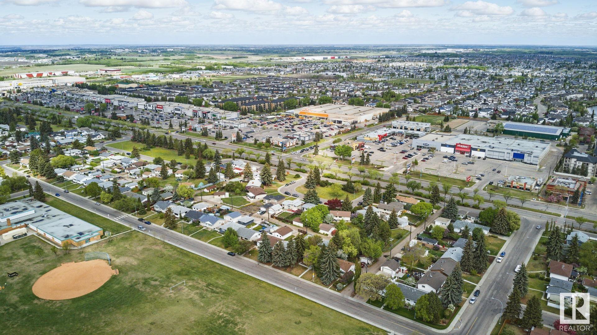 http://cdnparap120.paragonrels.com/ParagonImages/Property/p12/RAE/225350758/42/0/0/c9c6e1f7779b6862024e8ce88b49f134/1/bb5aa91cb0cb8dd3b7a70a71ca00ca9f/225350758-b539924c-d103-4437-a7cf-5a9f820ca620.JPG