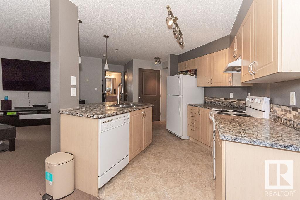 http://cdnparap120.paragonrels.com/ParagonImages/Property/p12/RAE/225350986/13/0/0/6f36b4c0da704bdf32018a05b132a233/1/936f1d8c67eec2ff8b67ab98c780d597/225350986-4d504b07-9169-4121-91a4-b1ad553cf6ac.JPG