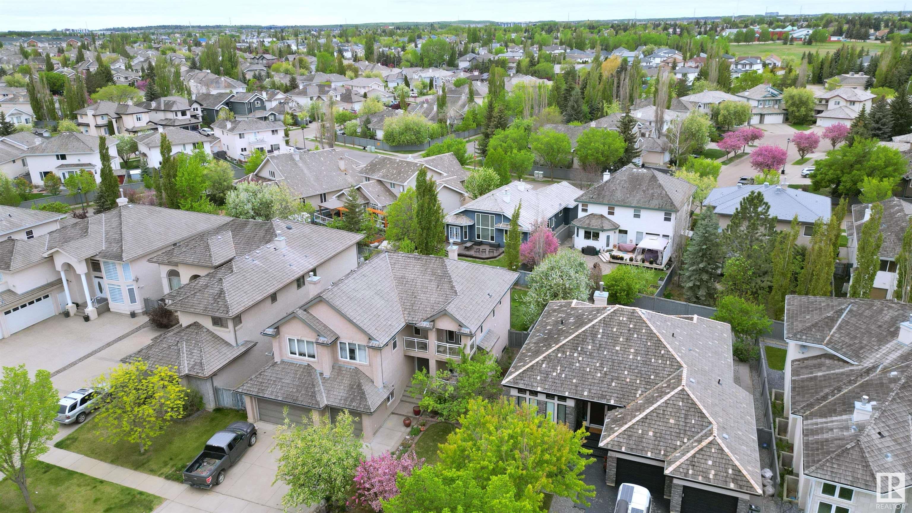 http://cdnparap120.paragonrels.com/ParagonImages/Property/p12/RAE/225351199/72/0/0/7ad489c5ee48584af7021dcaf8e314d4/1/bbd984155903556fc0147fe0aea2bfc5/225351199-091c340f-8d19-4139-9fd4-5107e5a81a9b.JPG
