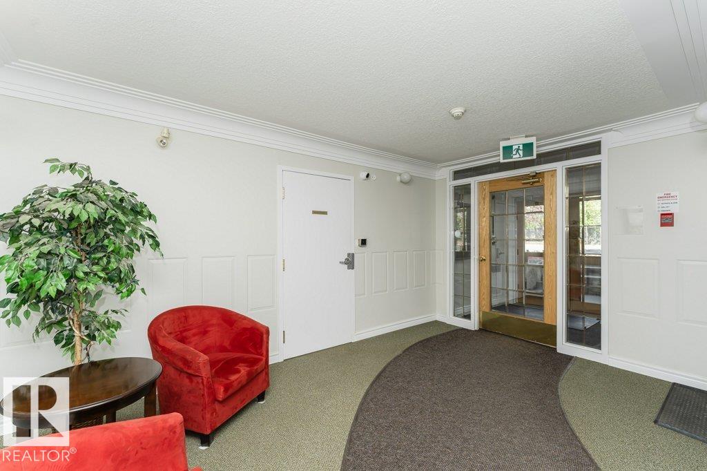 http://cdnparap120.paragonrels.com/ParagonImages/Property/p12/RAE/225351397/4/0/0/18fb3d7cd90b9f1a7933367e50b0629e/1/b858c3053132b7d7a36734c3b1783458/225351397-b212cc33-dc76-4861-94a2-5bc64b9a360d.JPG