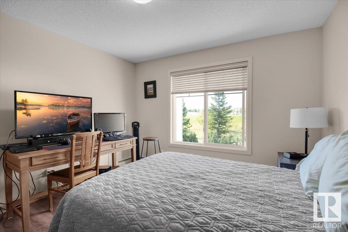 http://cdnparap120.paragonrels.com/ParagonImages/Property/p12/RAE/225351420/17/0/0/77fef54cf2c37f65a684e36940d2cbd4/1/e9937a8d71c0564bc1bbc4e830b6b4c3/225351420-451a5a6d-1835-42c5-b44d-04b74ca68f80.JPG