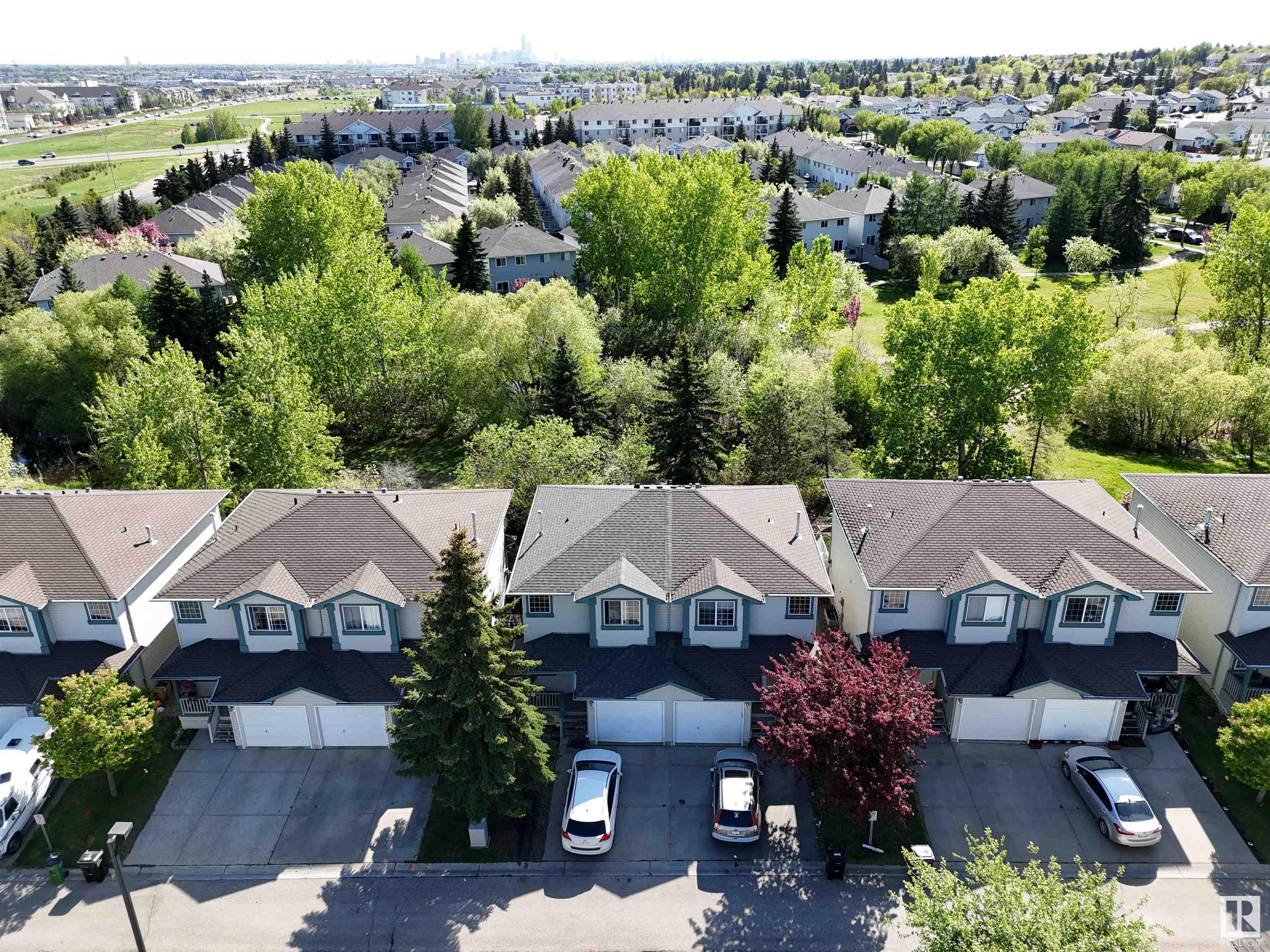 http://cdnparap120.paragonrels.com/ParagonImages/Property/p12/RAE/225351499/1/0/0/6df17beacc7933036b3b8b7870bb7110/1/c27ab07ca2a308177964425a88f18500/225351499-6fb51c4c-f1c5-487d-b176-b90097a0918e.JPG