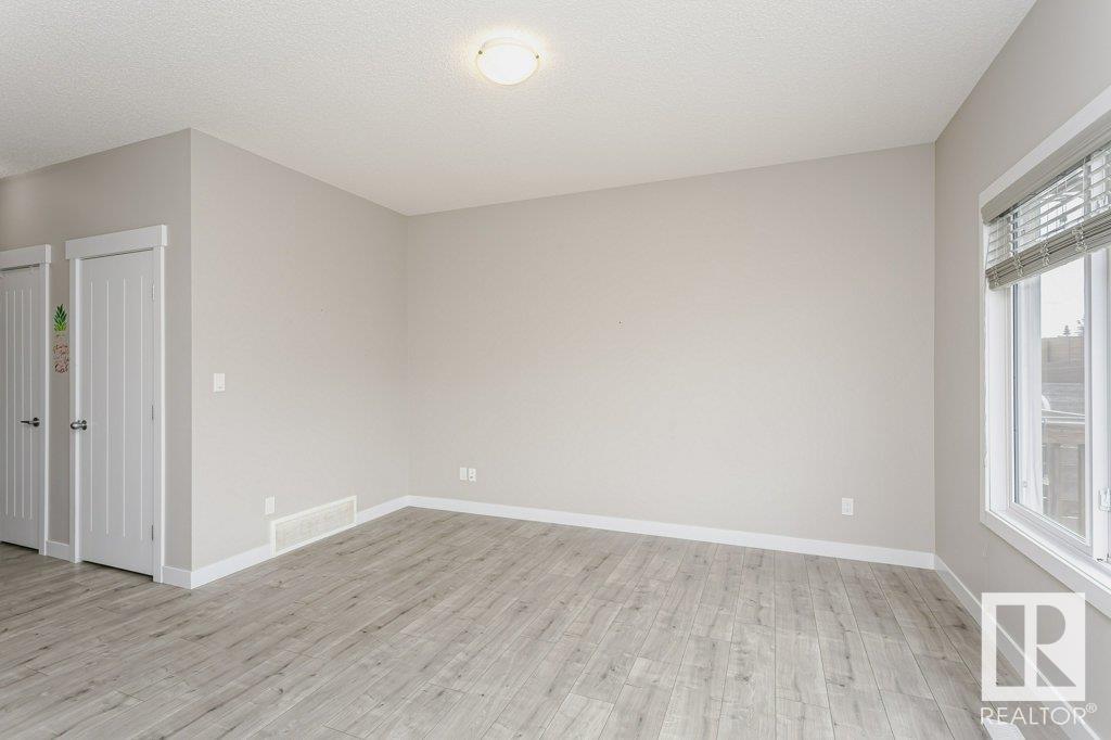 http://cdnparap120.paragonrels.com/ParagonImages/Property/p12/RAE/225351547/8/0/0/b20183f121ee3fb9ce2f453442cd127a/1/47b6ba9d2731b695042c69209e58c26e/225351547-b6ca6f53-0fd7-455f-8dd6-1dc16abcc403.JPG