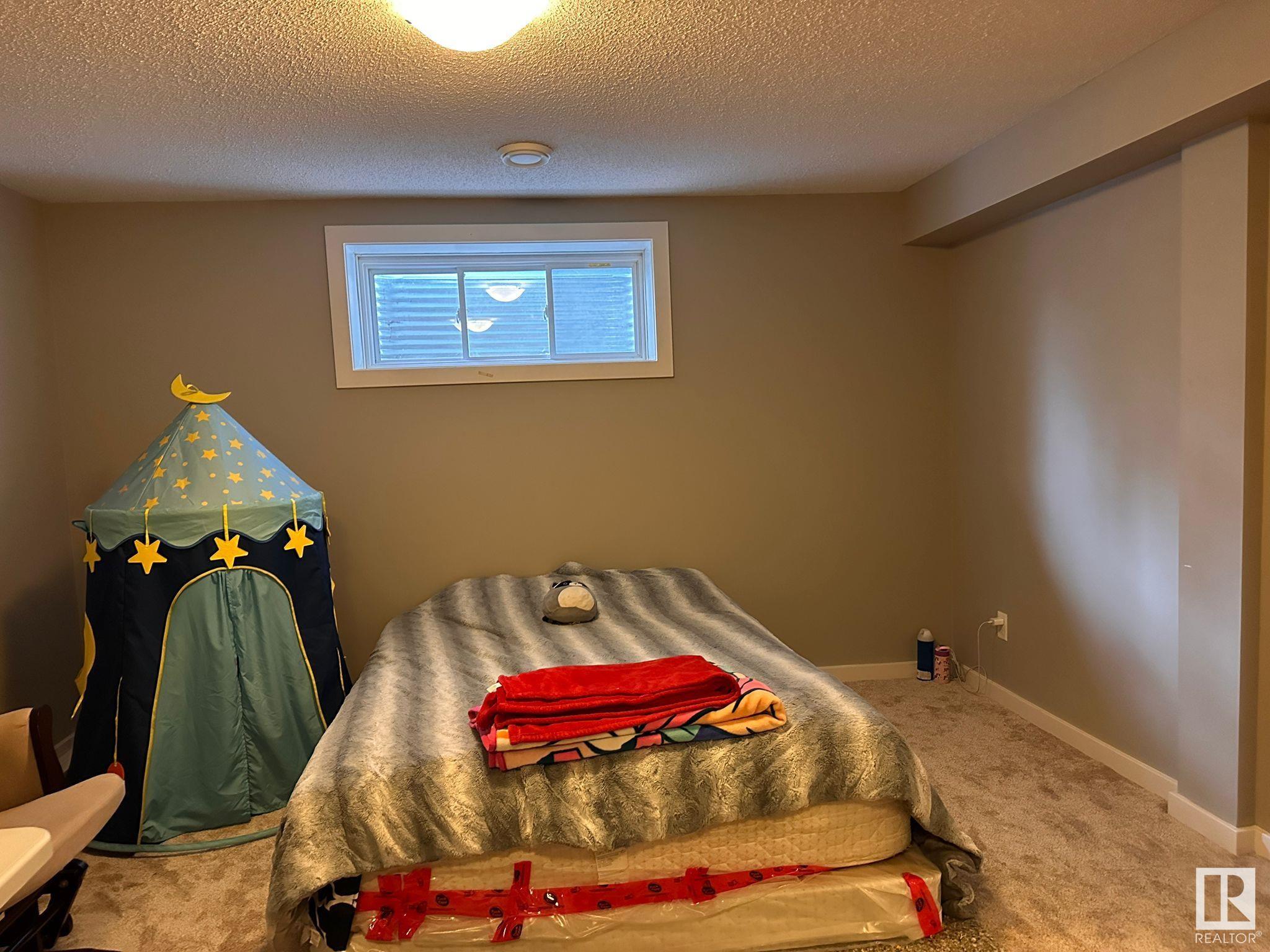 http://cdnparap120.paragonrels.com/ParagonImages/Property/p12/RAE/225351595/11/0/0/201970e7fe8b56b0214596da126fe9d8/1/3af0ddc165e7abd847419c000f7dc516/225351595-20ceeeb0-c861-4e6b-a0dc-cd7767ba2d08.JPG