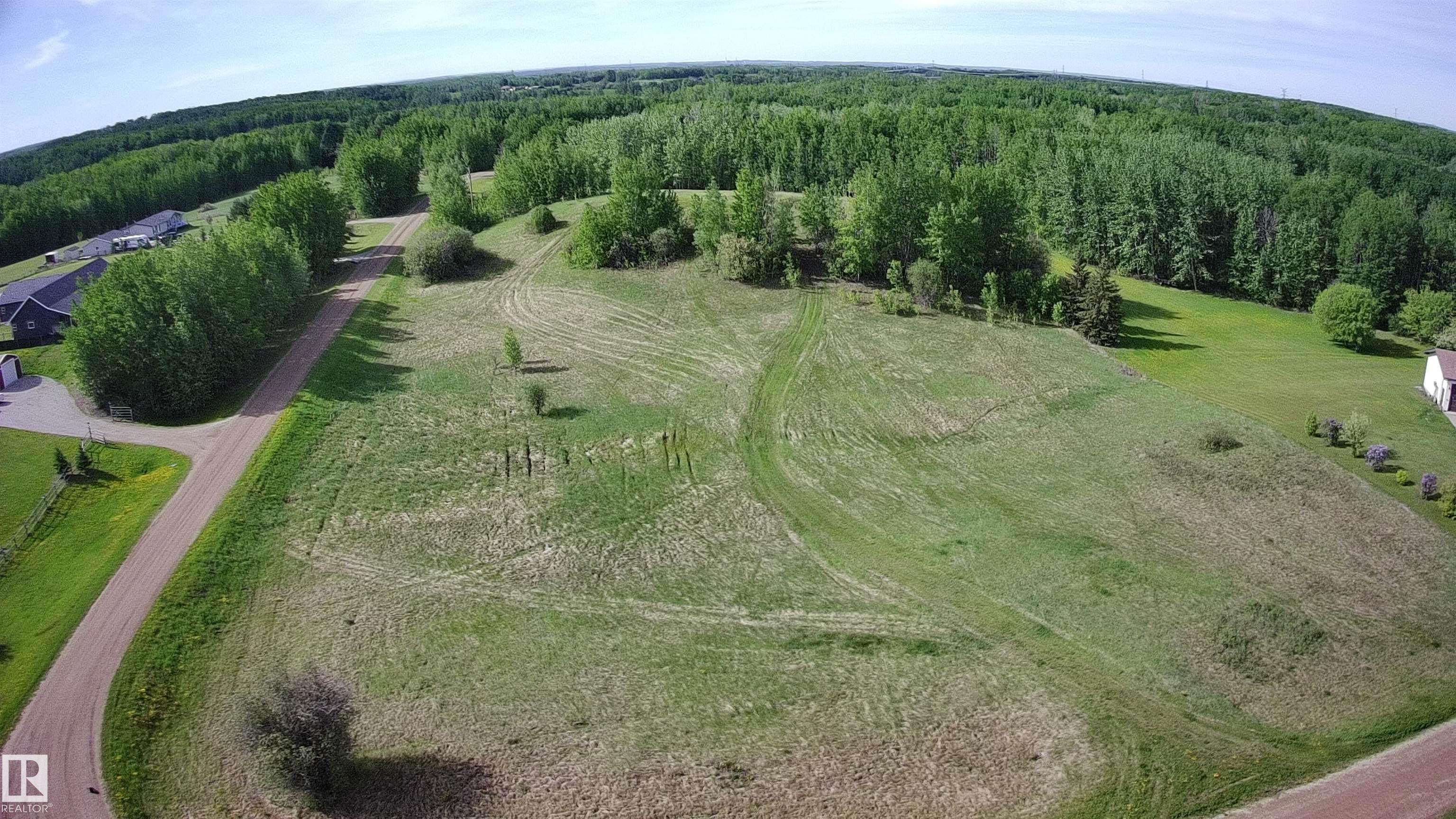 Photo 4 at 10 - 52229 Rge Road 25, Genesee Park, Rural Parkland County