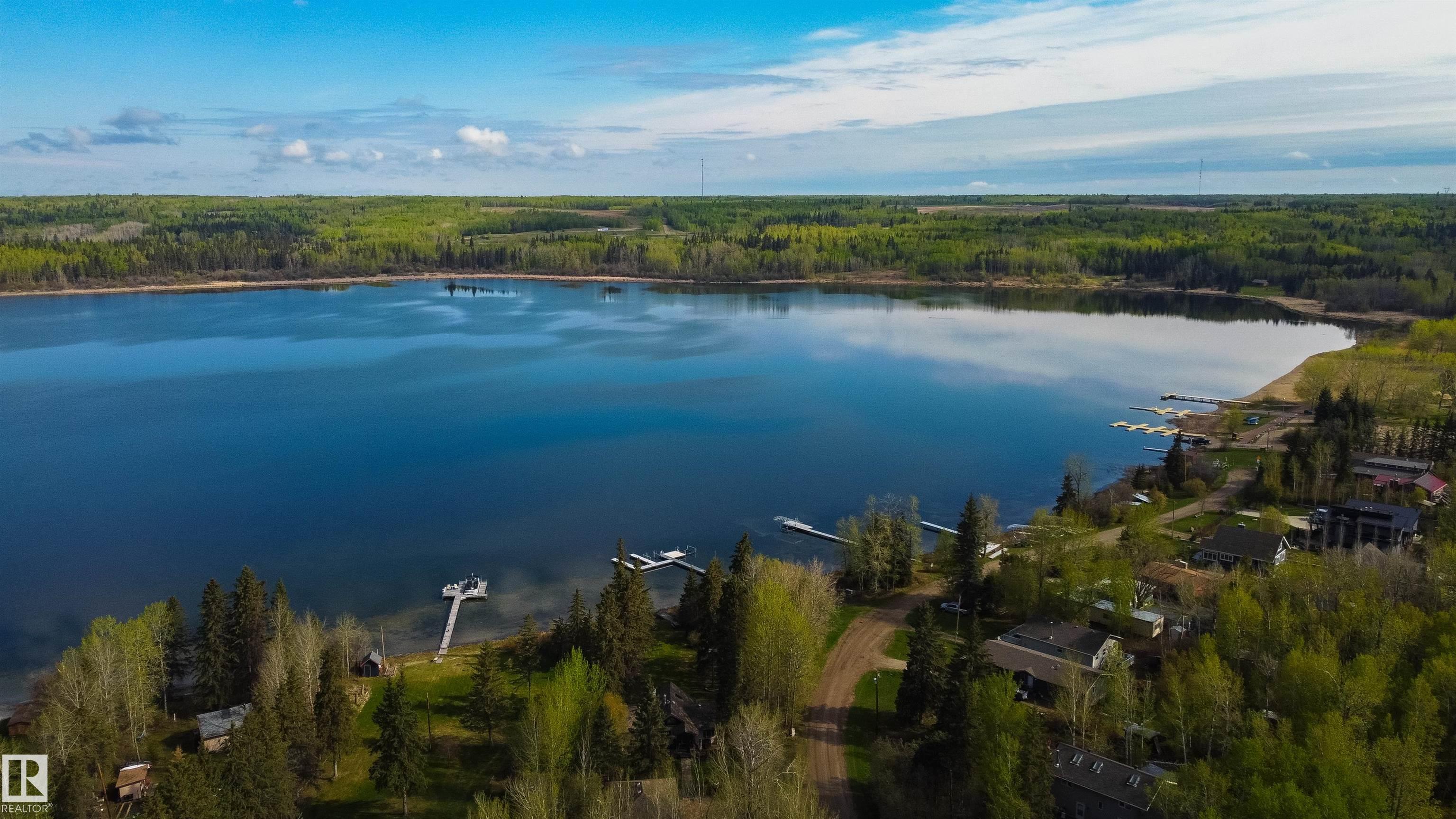 Photo 8 at 305 - 53102 Rge Road 40, Moonlight Bay, Rural Parkland County