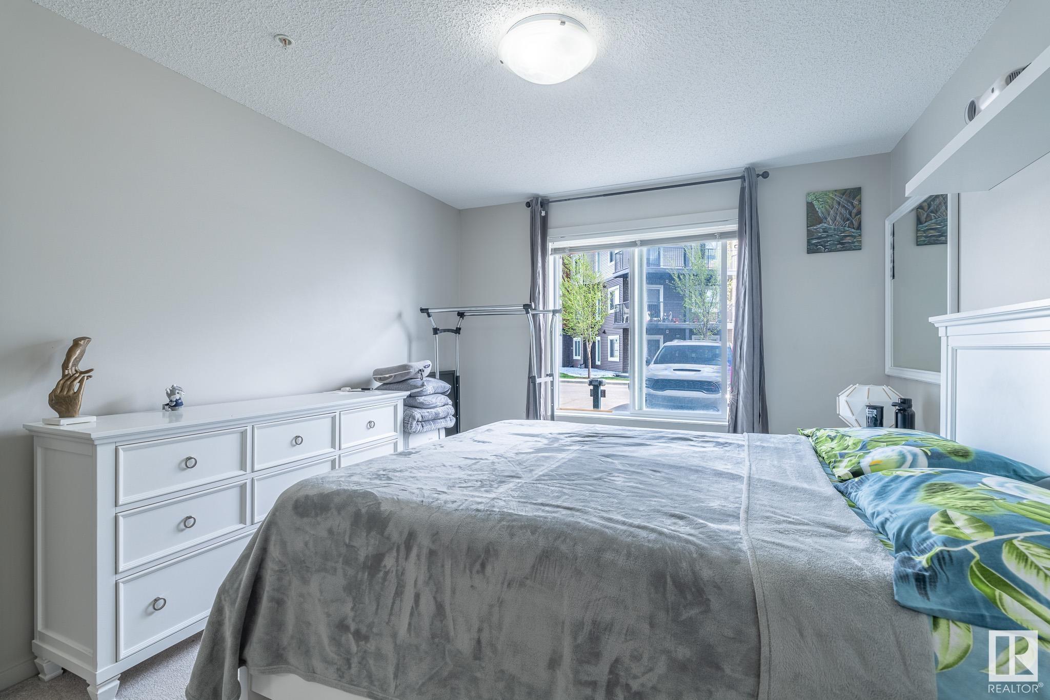 http://cdnparap120.paragonrels.com/ParagonImages/Property/p12/RAE/225352113/18/0/0/75b59582017e7206c320a859c2733eaf/1/e4c98c38cce7fb60f3aff1341847729f/225352113-73897924-f7fb-4c5c-a209-e87717c04012.JPG