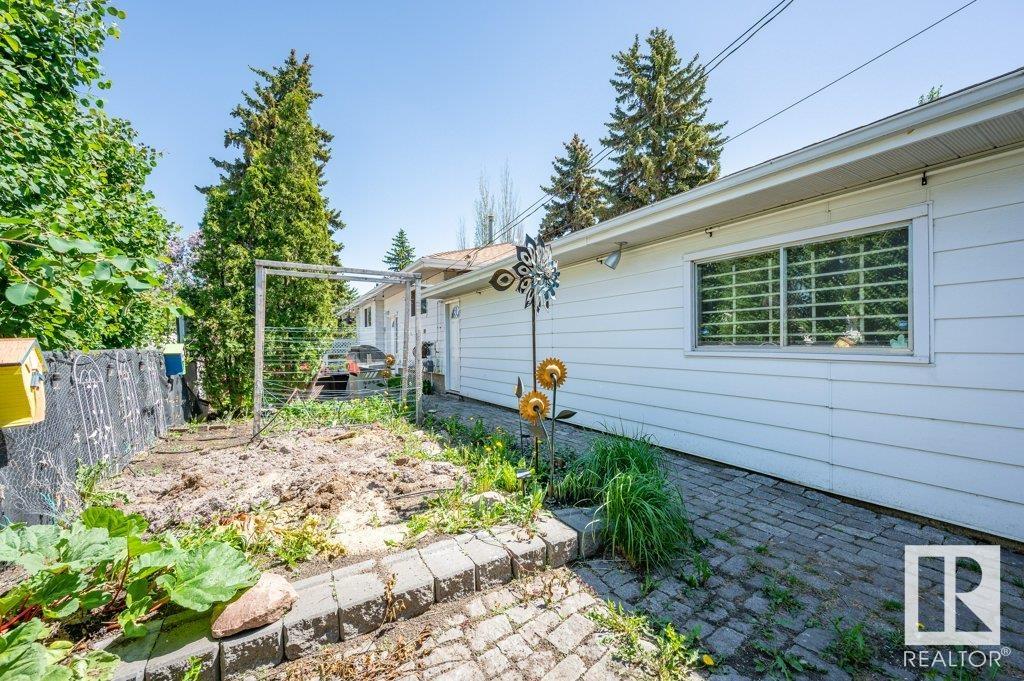 http://cdnparap120.paragonrels.com/ParagonImages/Property/p12/RAE/225352243/64/0/0/24adb4c7845ce3c2a9c1e179f956495b/1/a677cc16b81256fe10b5c3dc97ed9bf7/225352243-c7e41b17-55da-46c9-821f-d61d0a574289.JPG
