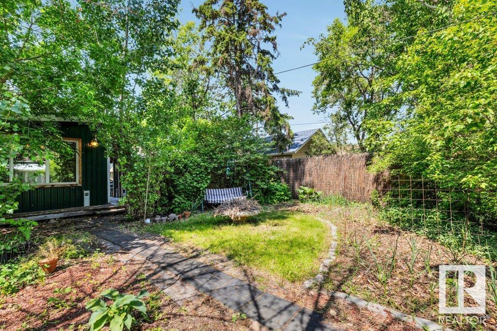 http://cdnparap120.paragonrels.com/ParagonImages/Property/p12/RAE/225352601/32/0/0/a183bed120db732055cd08b73dcc7ba6/1/1e881e26478f854544690dd350f00b3a/225352601-26baa037-6ec7-403f-856f-849baa0a252b.JPG