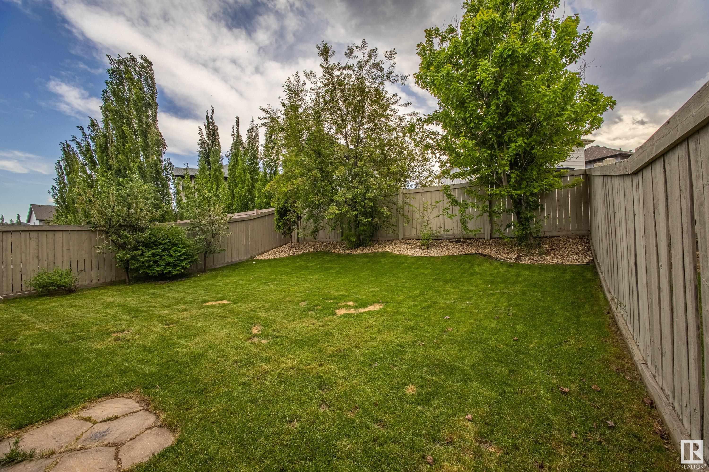 http://cdnparap120.paragonrels.com/ParagonImages/Property/p12/RAE/225352736/48/0/0/f7b47df44e3bd65c2877495e34c5226c/1/3f6cb6ab73695a1e89e7cac3d90fc937/225352736-cf52cc61-3beb-43b8-aaa2-a31260d8269f.JPG
