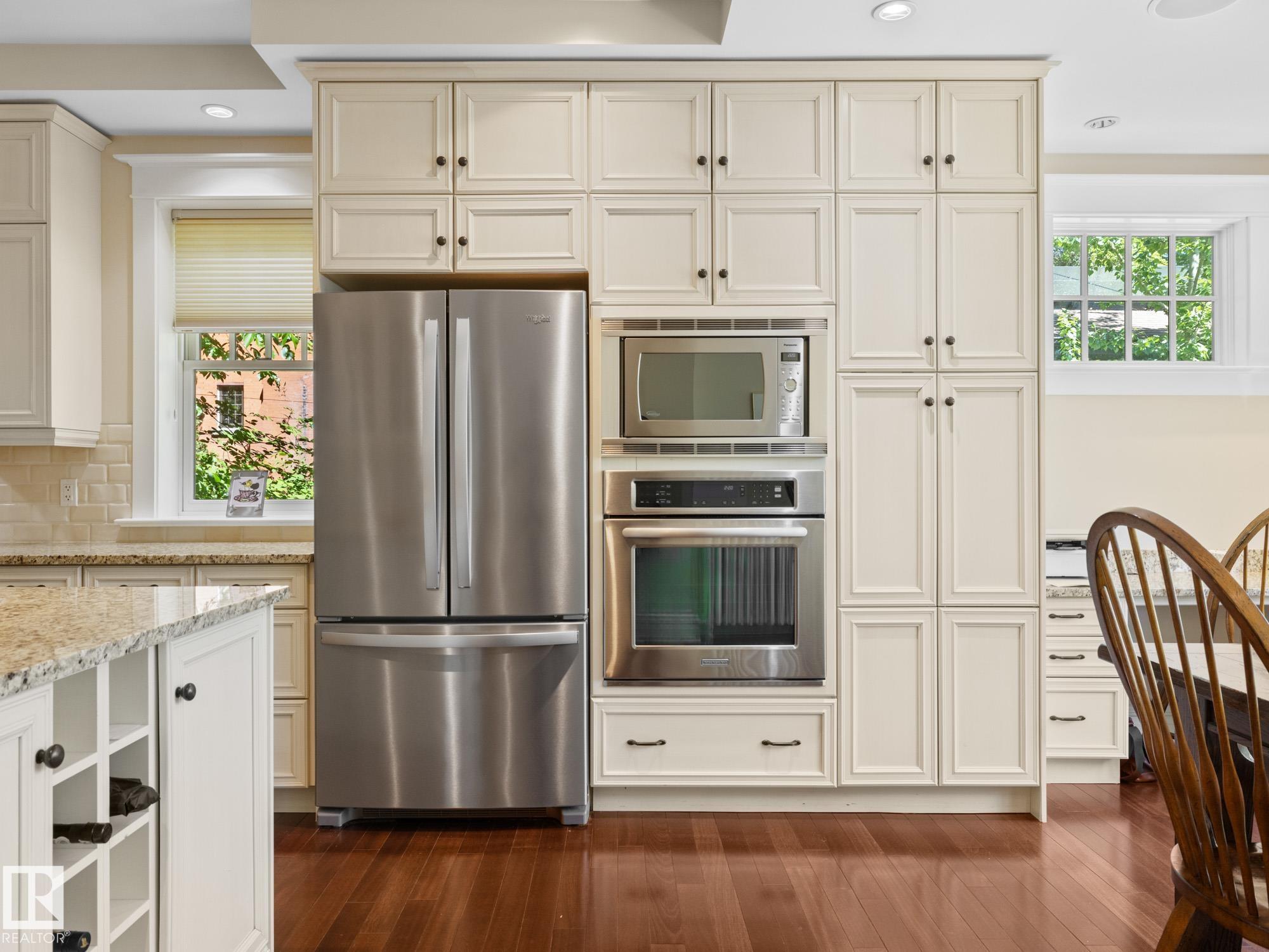 Photo 19 at 10317 Villa Avenue NW, Westmount, Edmonton