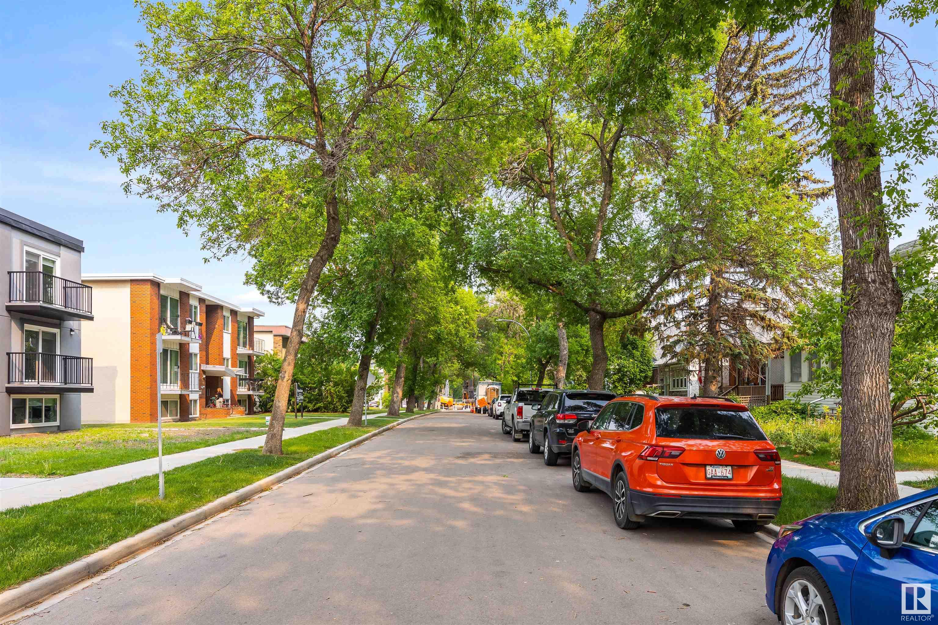 http://cdnparap120.paragonrels.com/ParagonImages/Property/p12/RAE/225353089/33/0/0/ae39f301ffca39c8e1170094f48c5cd8/1/7be30eec6b99ebd4cc2a4397d7c08945/225353089-04048d3f-81ff-49a8-9e07-8ff4656c0f47.JPG