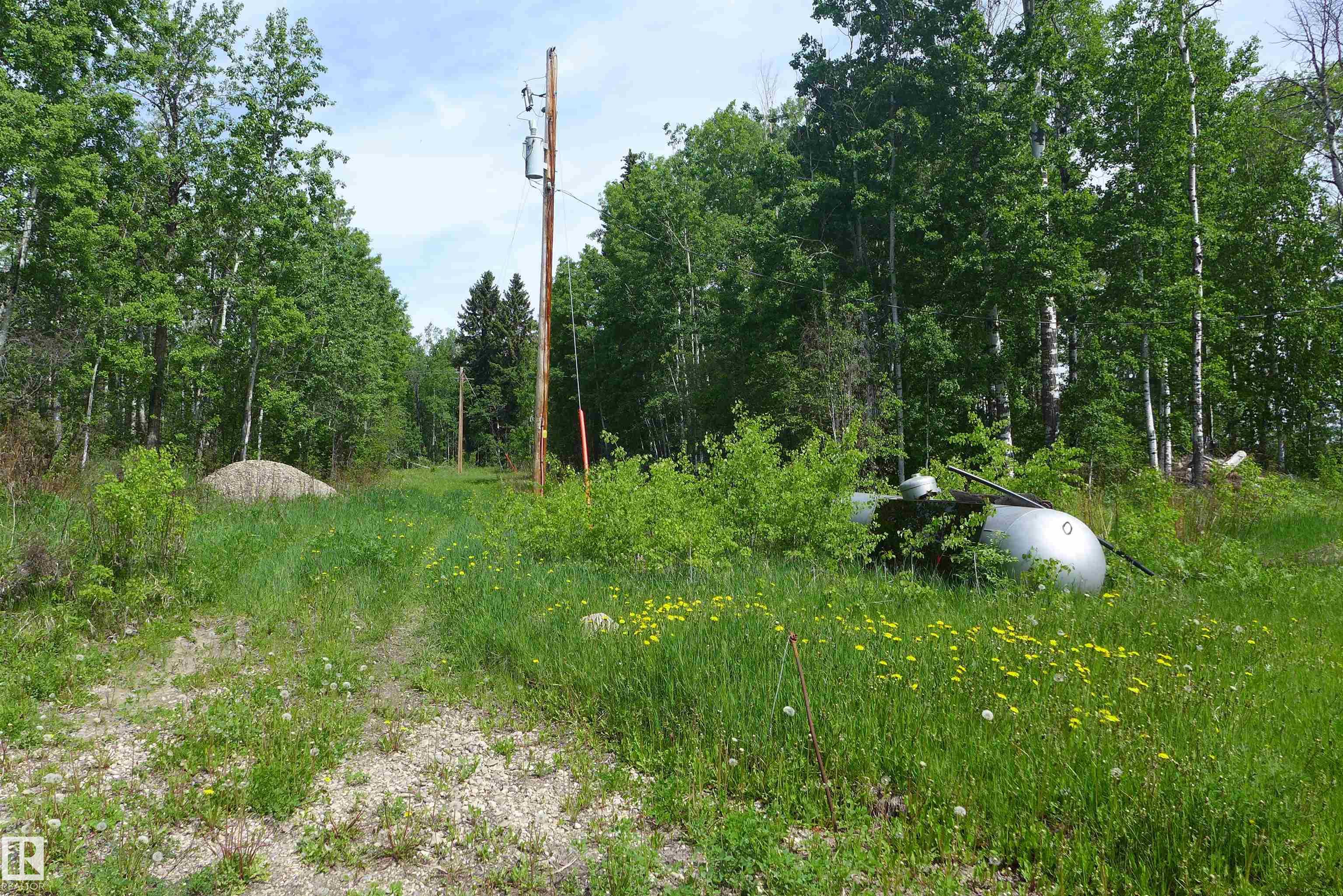 Photo 9 at 5430 Hghway 16, None, Rural Parkland County