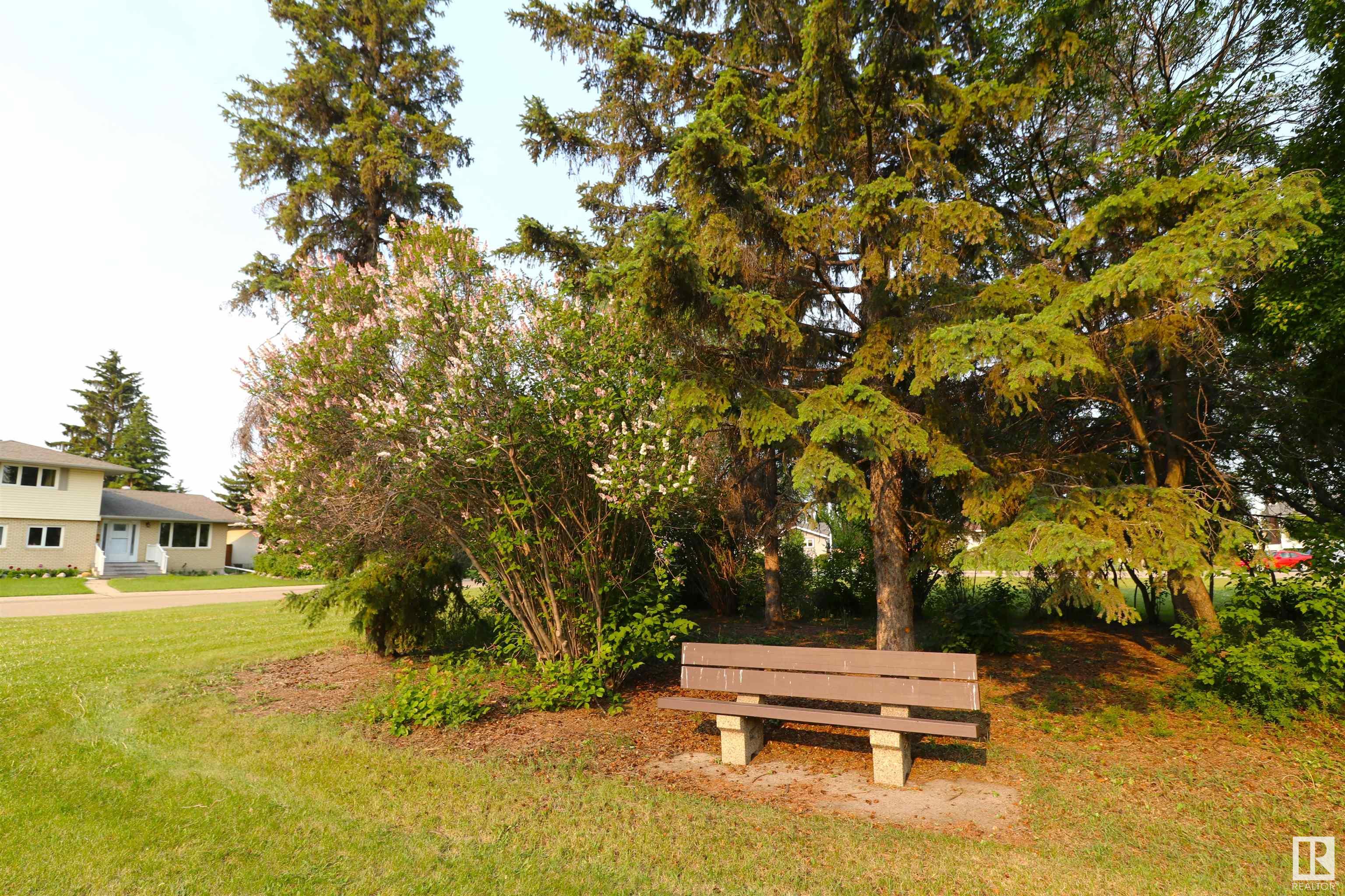 http://cdnparap120.paragonrels.com/ParagonImages/Property/p12/RAE/225353299/35/0/0/cd0b67904e3a799aa12a781593f0c4f4/1/6fb02b18ec4bce79ae15404a913dfcdb/225353299-9c75cdee-6bdd-4bc7-9453-b16f3376c39e.JPG