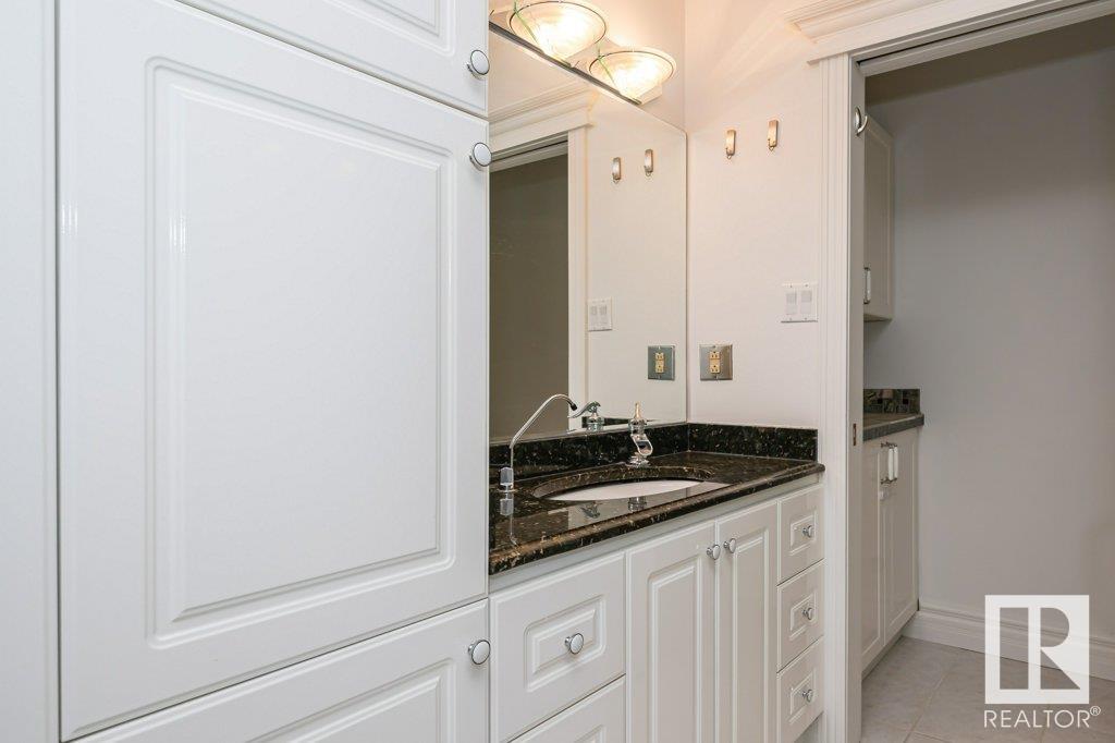 http://cdnparap120.paragonrels.com/ParagonImages/Property/p12/RAE/225353497/42/0/0/1a0f85eb6dfc9f054b7c8d96c40a987f/1/fe8ecaffc57ba1bc6e2c48c8f0d2c06b/225353497-370CCE46-FBC3-450C-949B-3404BC5FEEC5.JPG