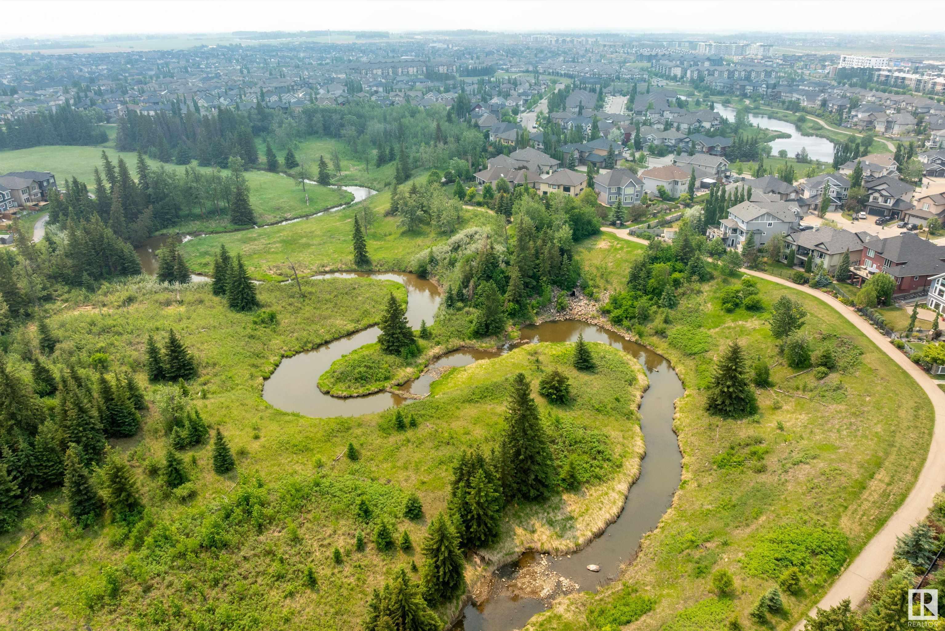 http://cdnparap120.paragonrels.com/ParagonImages/Property/p12/RAE/225353597/66/0/0/651ea11433abe5c350789c74335b762c/1/6622b8f5a63fd10fdf1620ac06633957/225353597-73158778-e686-4ee4-91c4-1b27b70fcf61.JPG