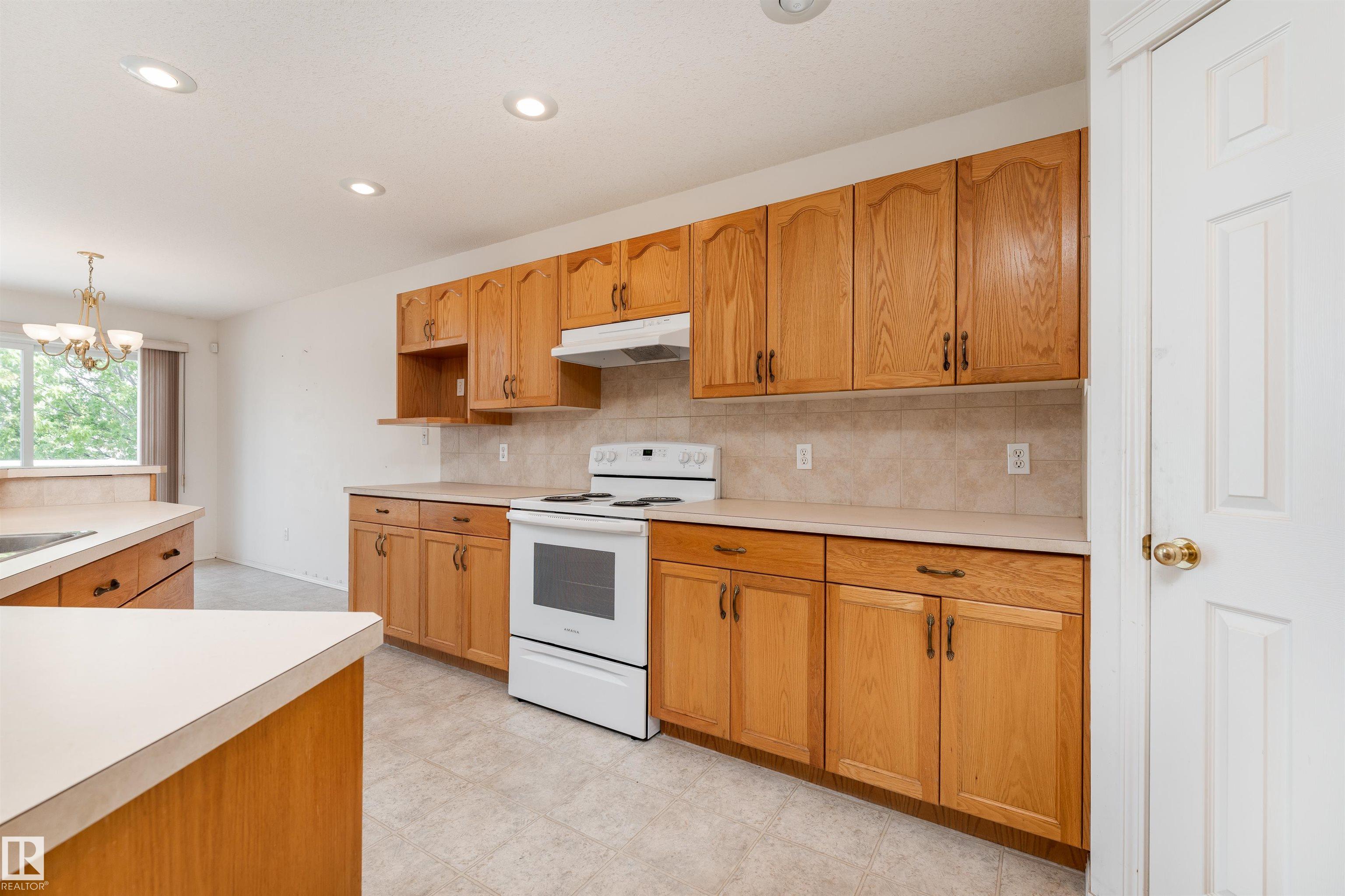 Photo 18 at 183 Ridgehaven Crescent, The Ridge, Sherwood Park