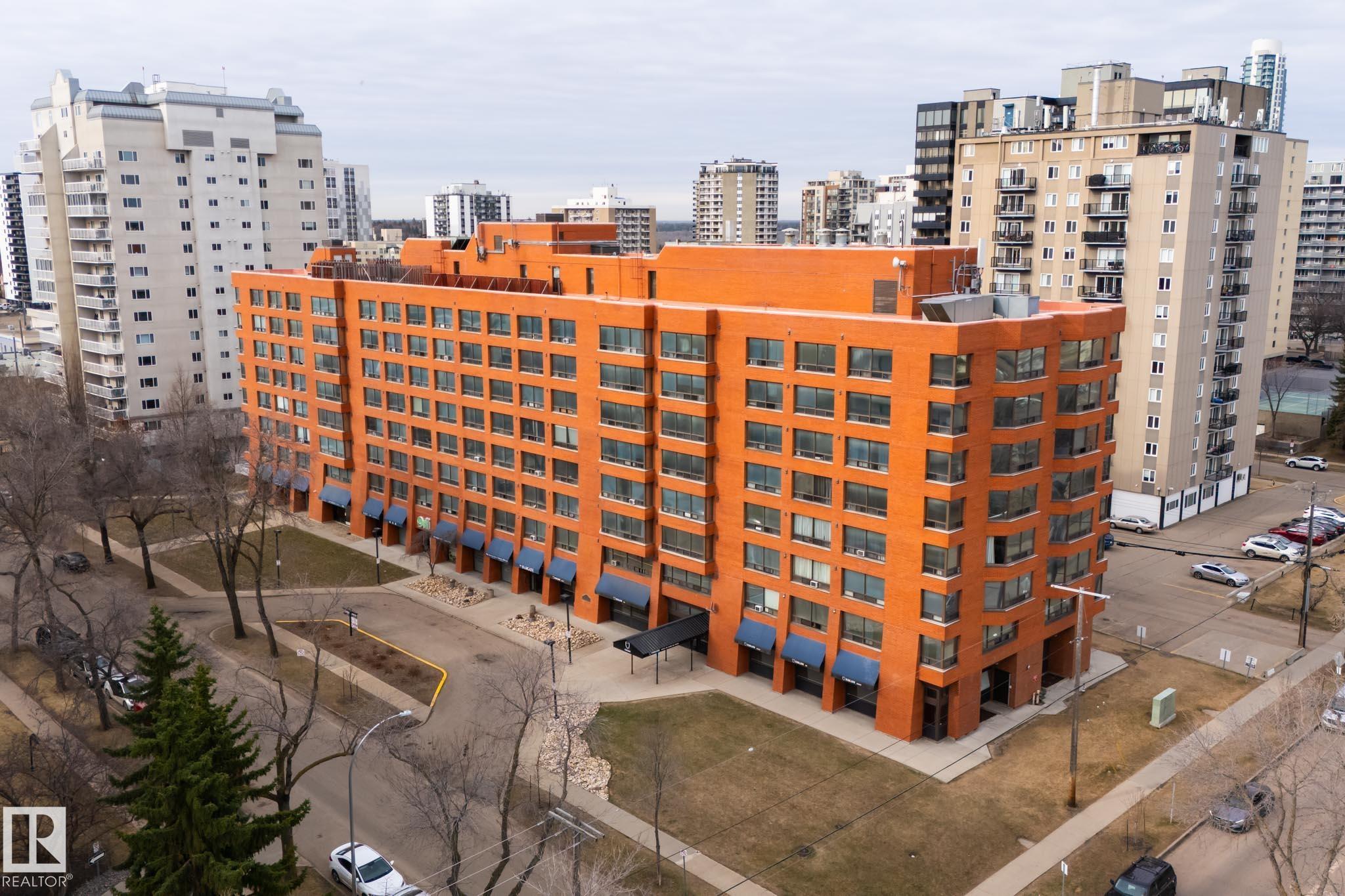 216 - 10160 114 Street NW, Wîhkwêntôwin, Edmonton 