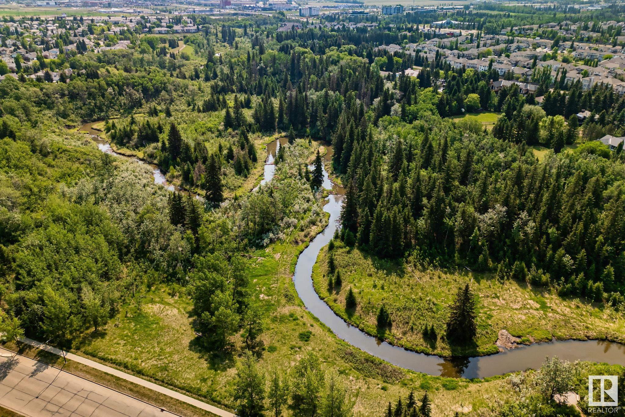http://cdnparap120.paragonrels.com/ParagonImages/Property/p12/RAE/225353822/34/0/0/18fdb5a44955bb1998b07d167a0b7633/1/2acc2dc4f4abaa65706f17323be55858/225353822-01521a7b-fb84-44cd-926c-84527c766116.JPG