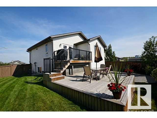 http://cdnparap120.paragonrels.com/ParagonImages/Property/p12/RAE/225353953/66/0/0/0ac80a36d240e4caa0be4d16c2fb00b3/1/8d698b69bf33c6f63f030658ed66bca5/225353953-44331360-1947-49b0-8e16-e982f9a8ced3.JPG