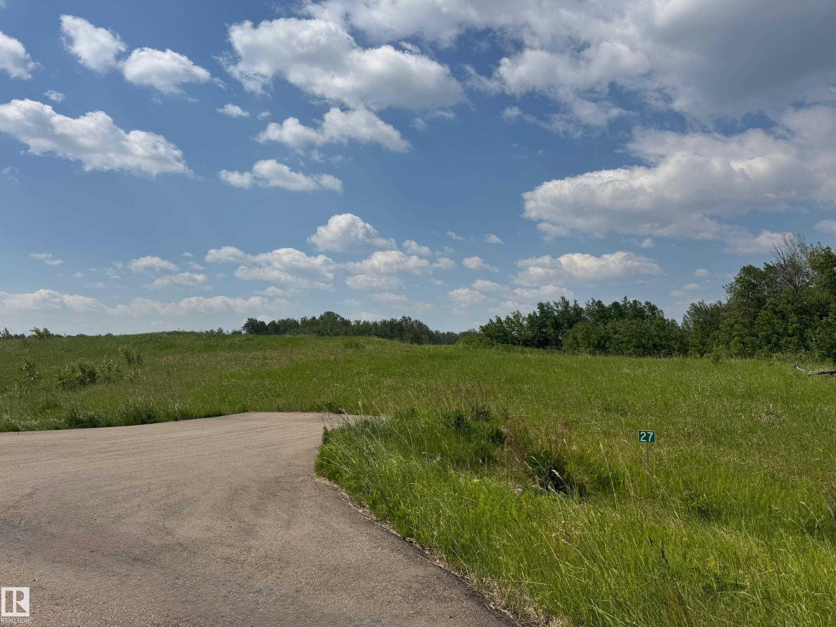 Photo 2 at 27 - 53214 Rge Road 13, Leeward Estates, Rural Parkland County