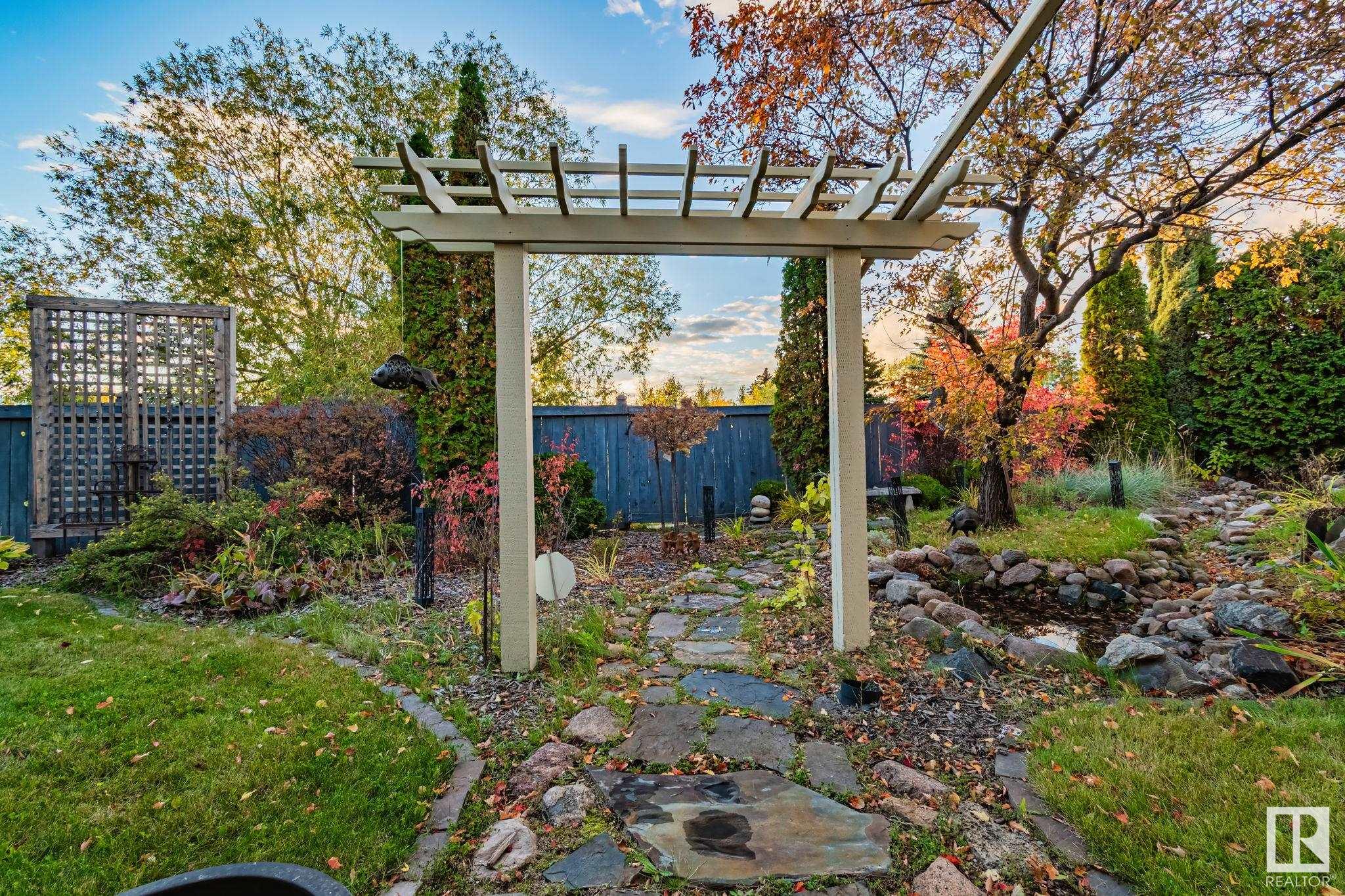 http://cdnparap120.paragonrels.com/ParagonImages/Property/p12/RAE/225354099/50/0/0/feaa543b4314ef7116c85173723d8408/1/dd552f355d959d5c530725eaf12f849b/225354099-4b98fa58-8664-40be-8687-ee87ee8292d9.JPG