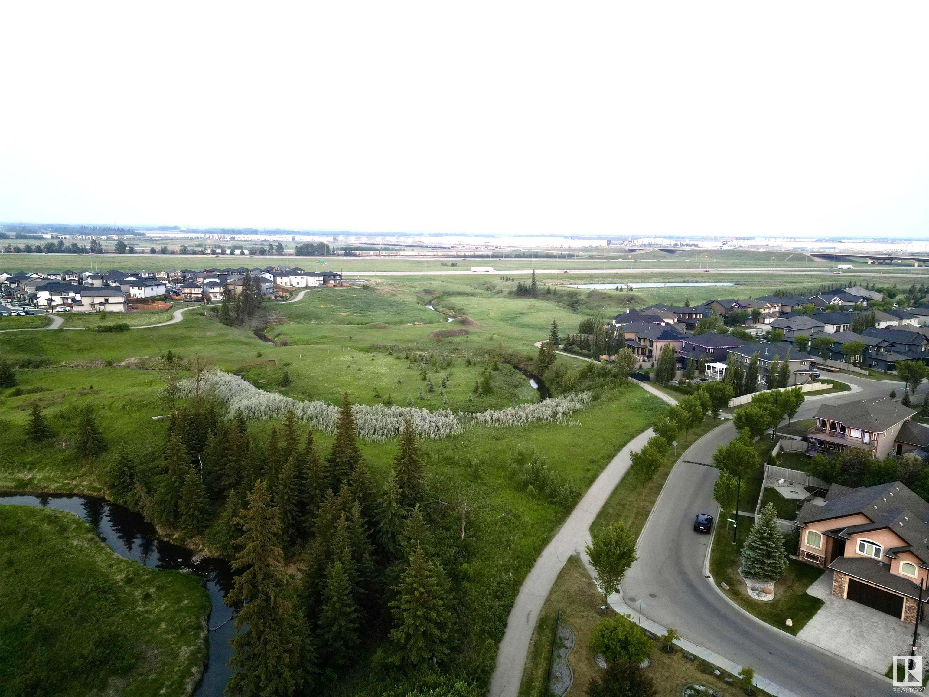 http://cdnparap120.paragonrels.com/ParagonImages/Property/p12/RAE/225354250/7/0/0/bd62d3567ba0de745112196842a12750/1/9a0d2d8056b90a361640fc4db070f5cb/225354250-7c378339-e6cf-4615-b8df-93756c214cae.JPG