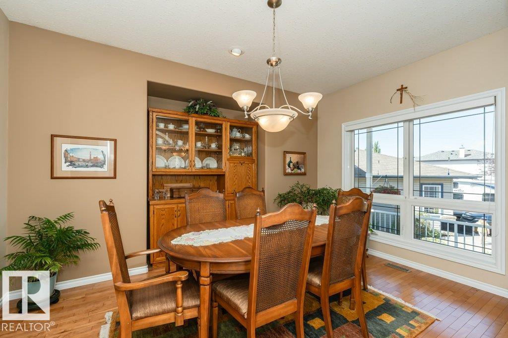 Photo 5 at 6 Woods Court, Windrose, Leduc