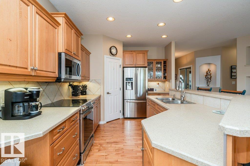 Photo 9 at 6 Woods Court, Windrose, Leduc