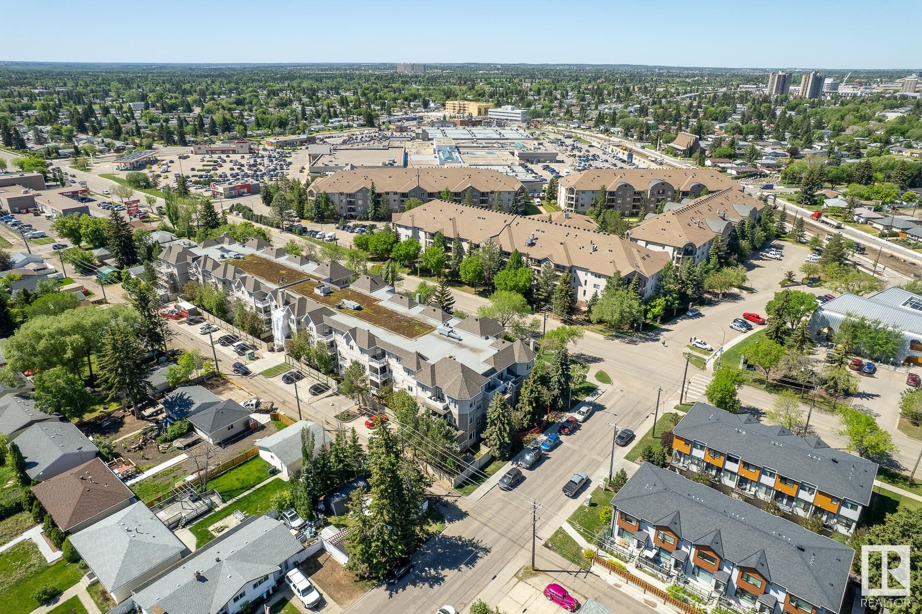 http://cdnparap120.paragonrels.com/ParagonImages/Property/p12/RAE/225354279/42/0/0/7ca1b4c388d66f9de647940651c5d18c/1/84dc5b8af5ba4c18f0ee1d7c00c5b6cb/225354279-b4c0c898-fe42-4cad-9632-19a23759286e.JPG