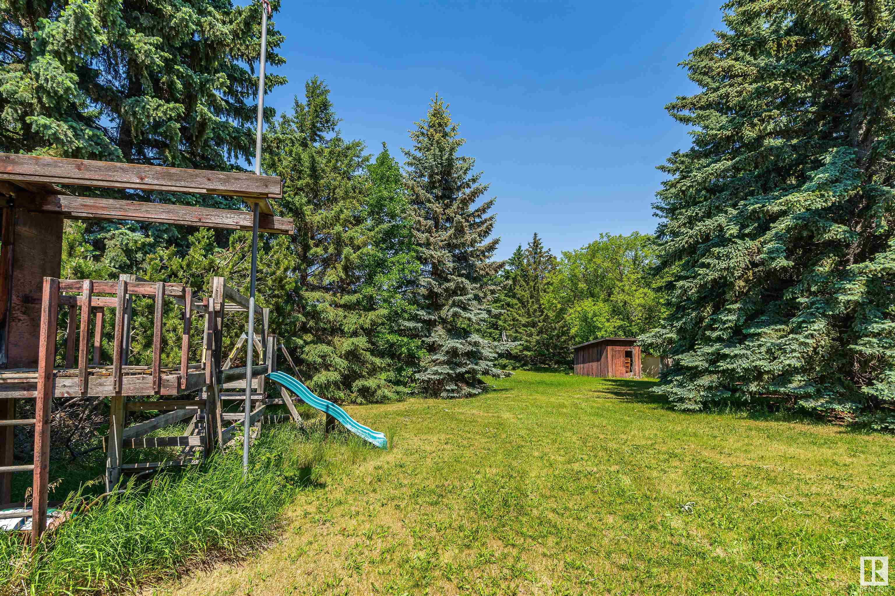 http://cdnparap120.paragonrels.com/ParagonImages/Property/p12/RAE/225354286/49/0/0/3e83fe01c67a04babf42f0e64d37484c/1/3245e3655030e3b053742ab540521b30/225354286-9591aacf-dfba-4d41-82d0-8c7c3e0325da.JPG