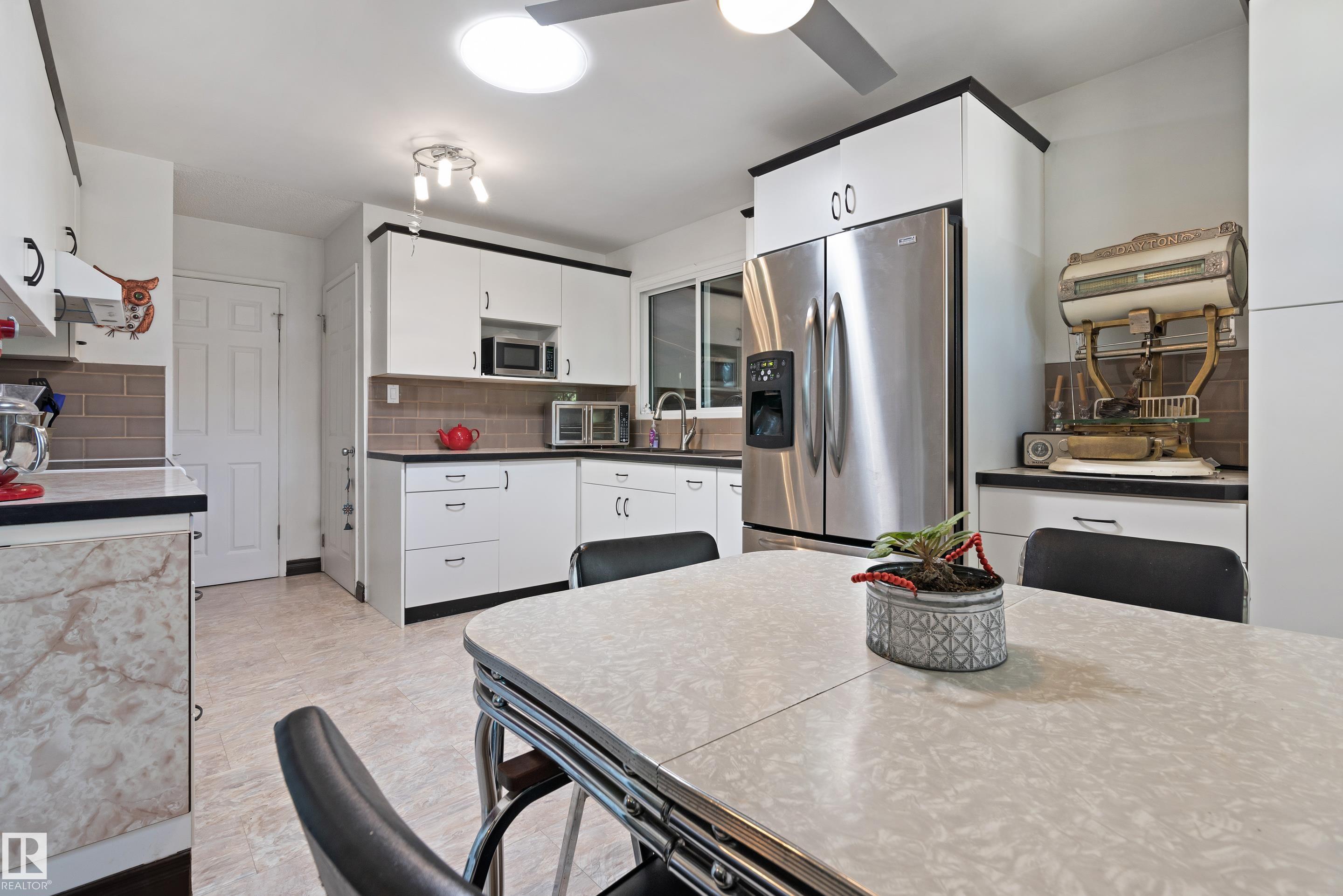 Photo 8 at 4318 44 Avenue, Meridian Heights, Stony Plain