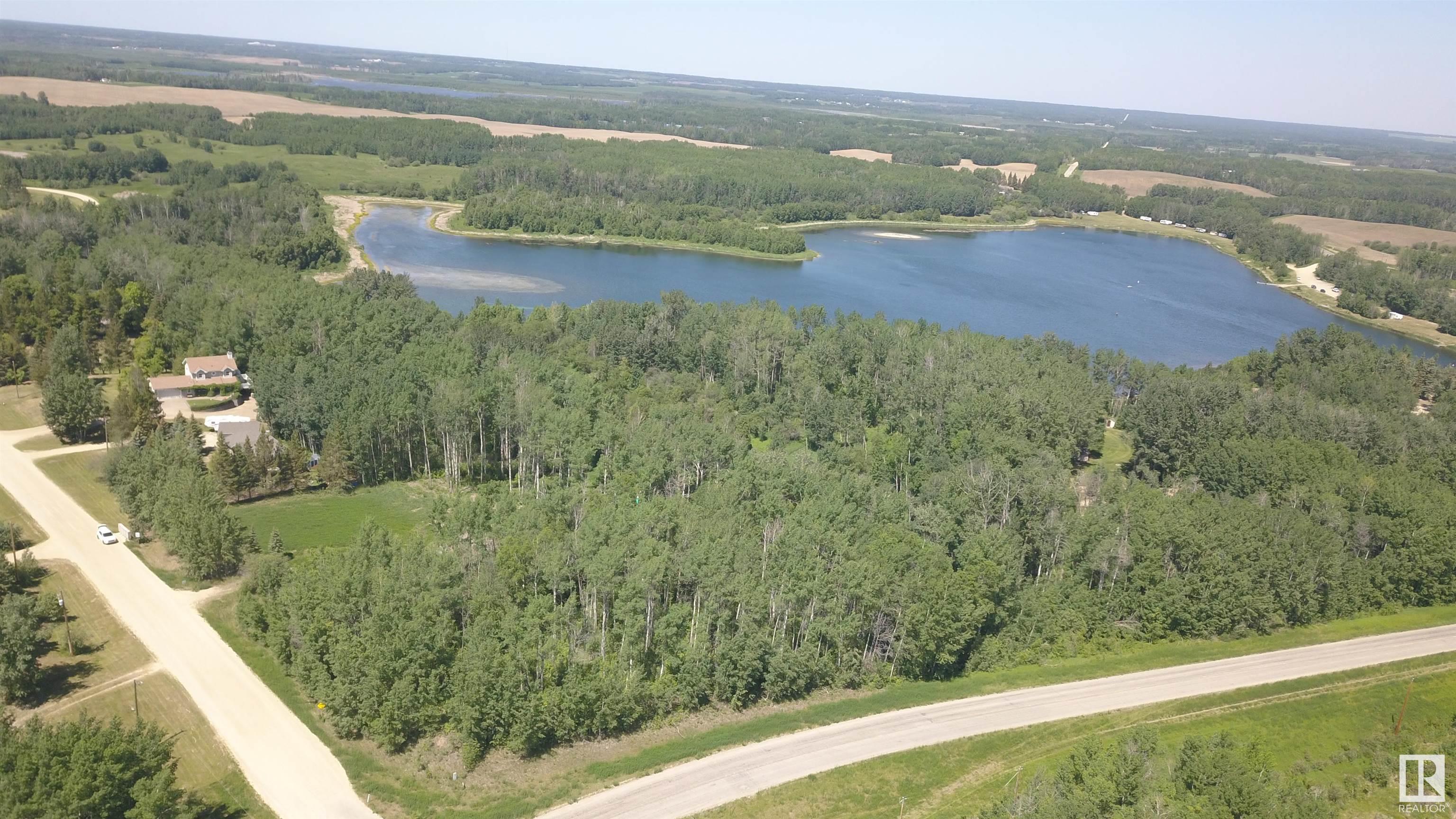 Photo 11 at 2 - 52318 Rge Road 25, Star Lake Estates, Rural Parkland County