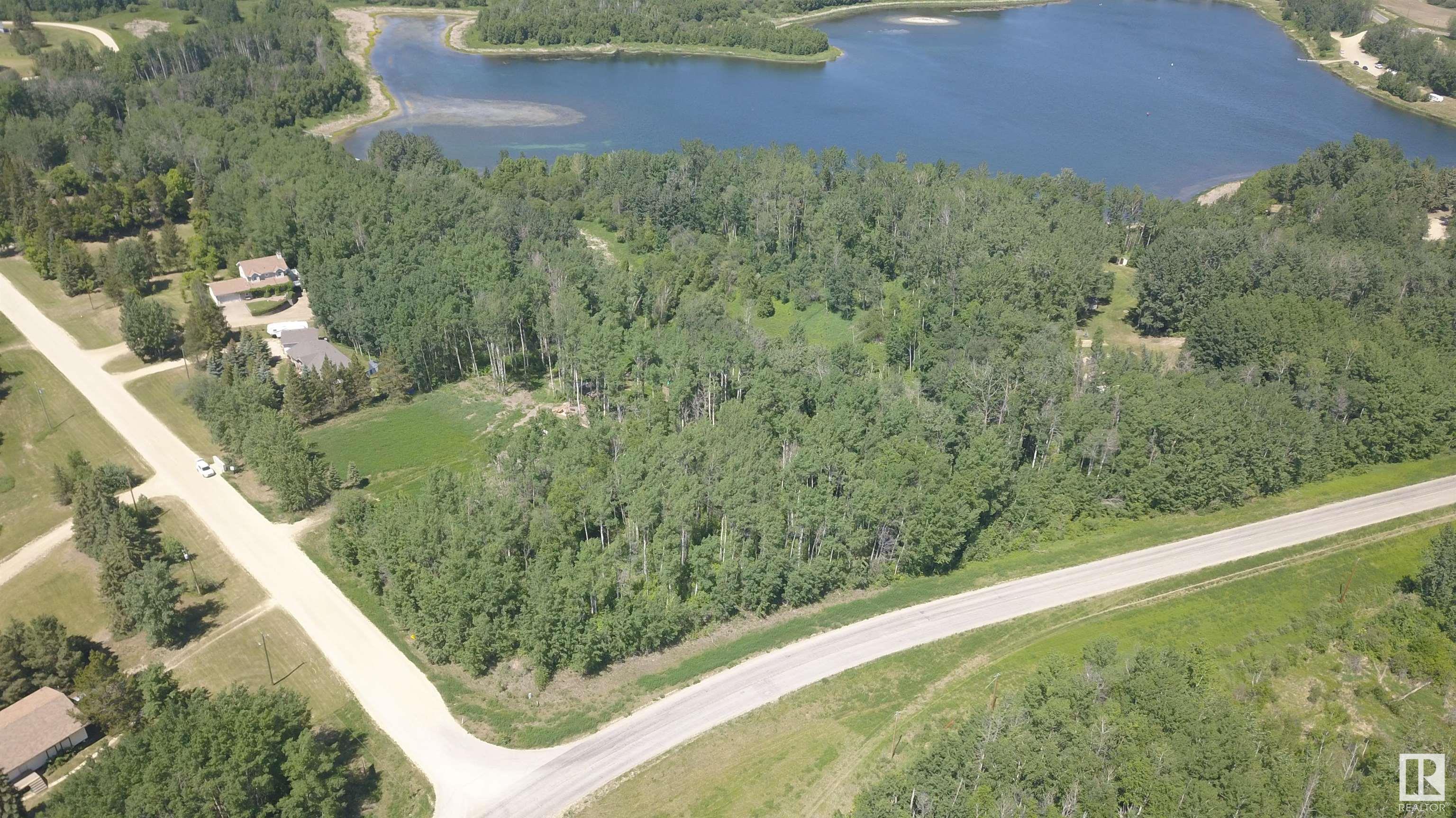 Photo 12 at 2 - 52318 Rge Road 25, Star Lake Estates, Rural Parkland County